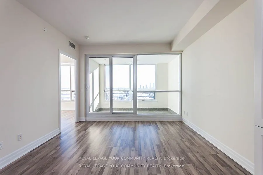 9075 Jane Street, #1605