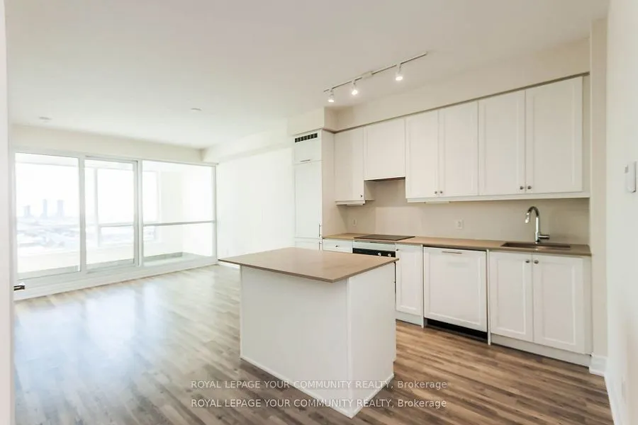 9075 Jane Street, #1605