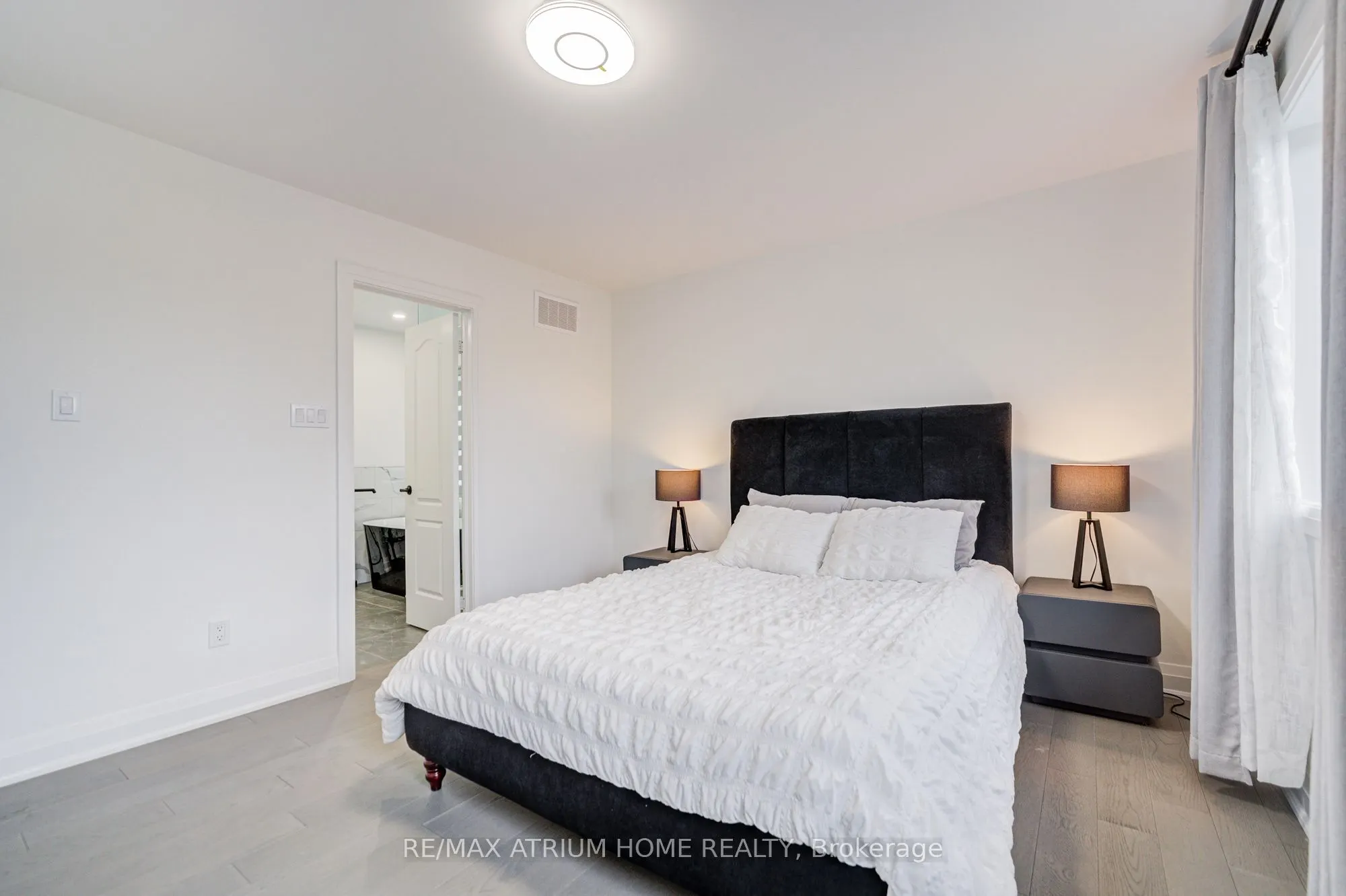 37 Landsdown Crescent