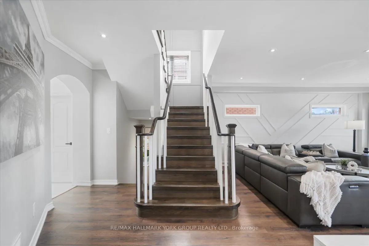 28 West Park Avenue