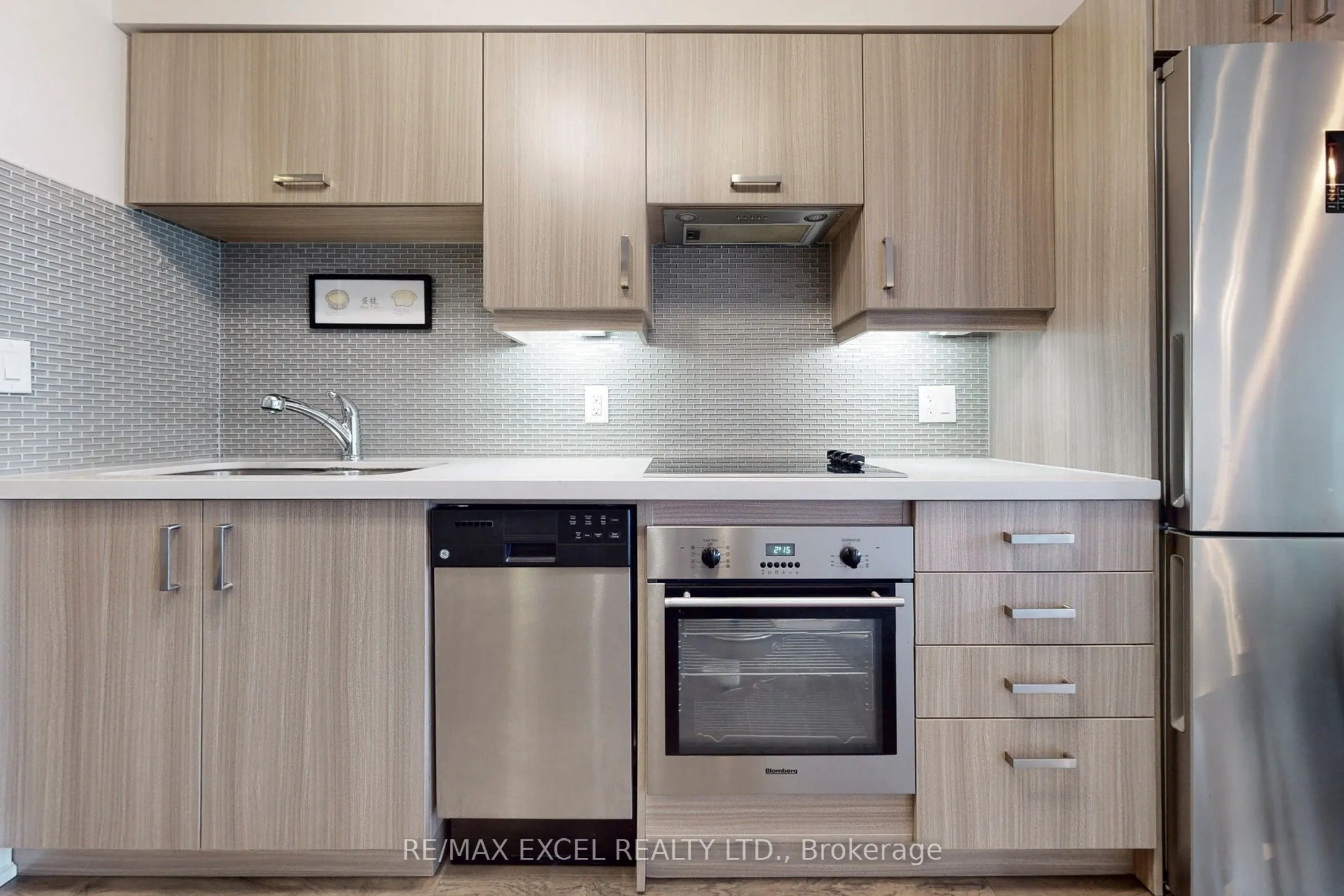 18 Uptown Drive, #1603
