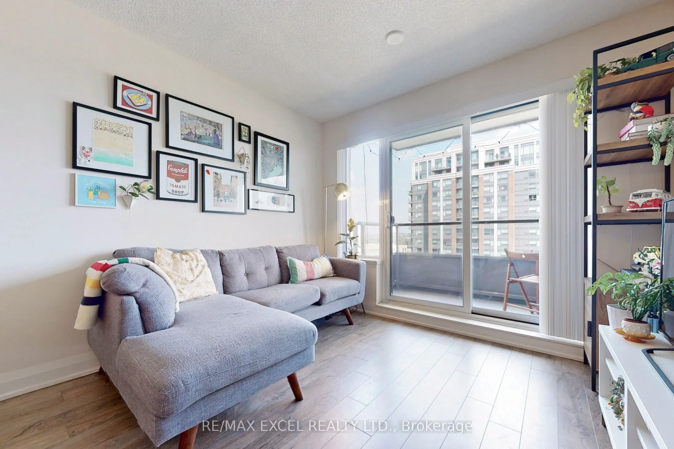 18 Uptown Drive, #1603