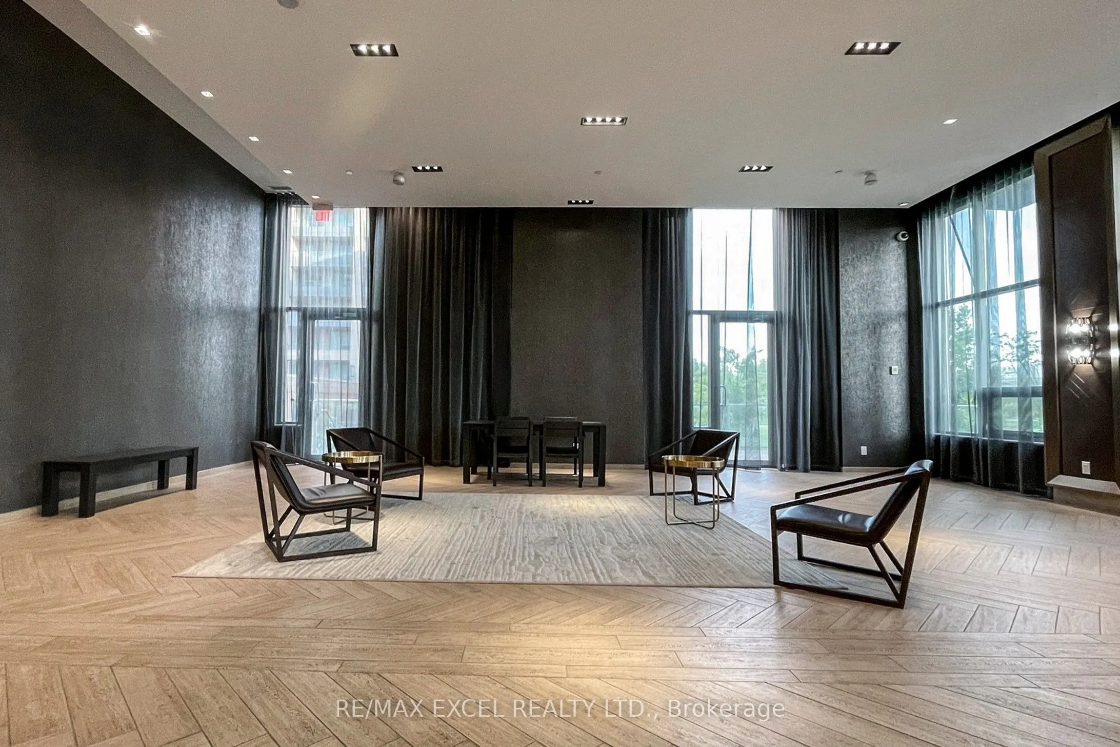 18 Uptown Drive, #1603
