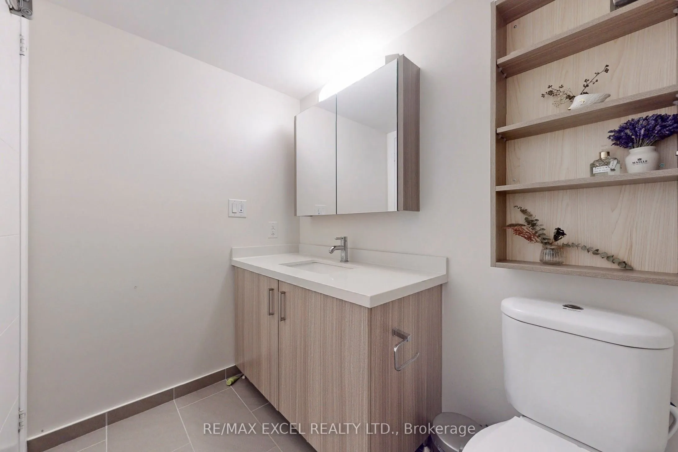 18 Uptown Drive, #1603