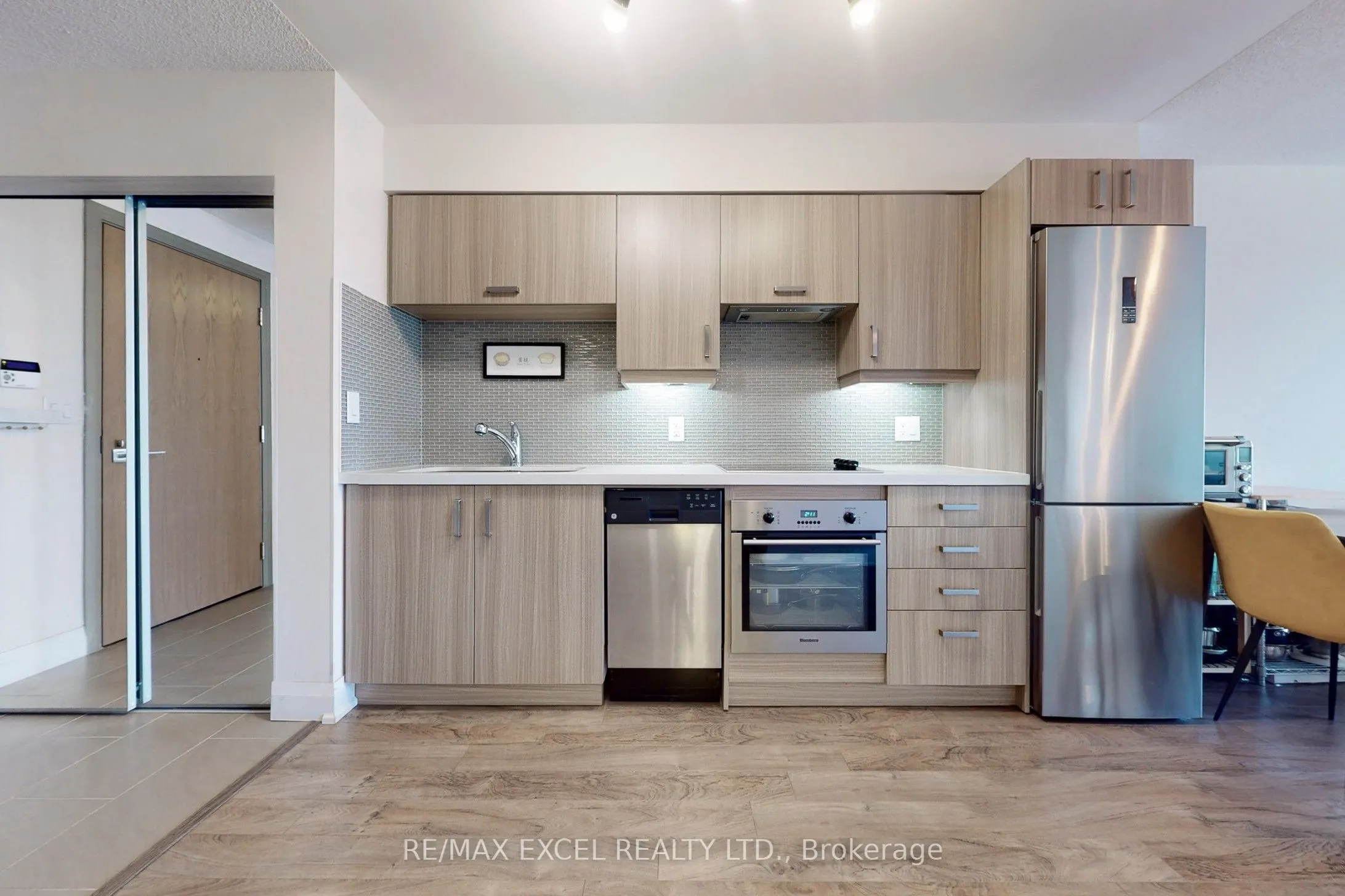18 Uptown Drive, #1603
