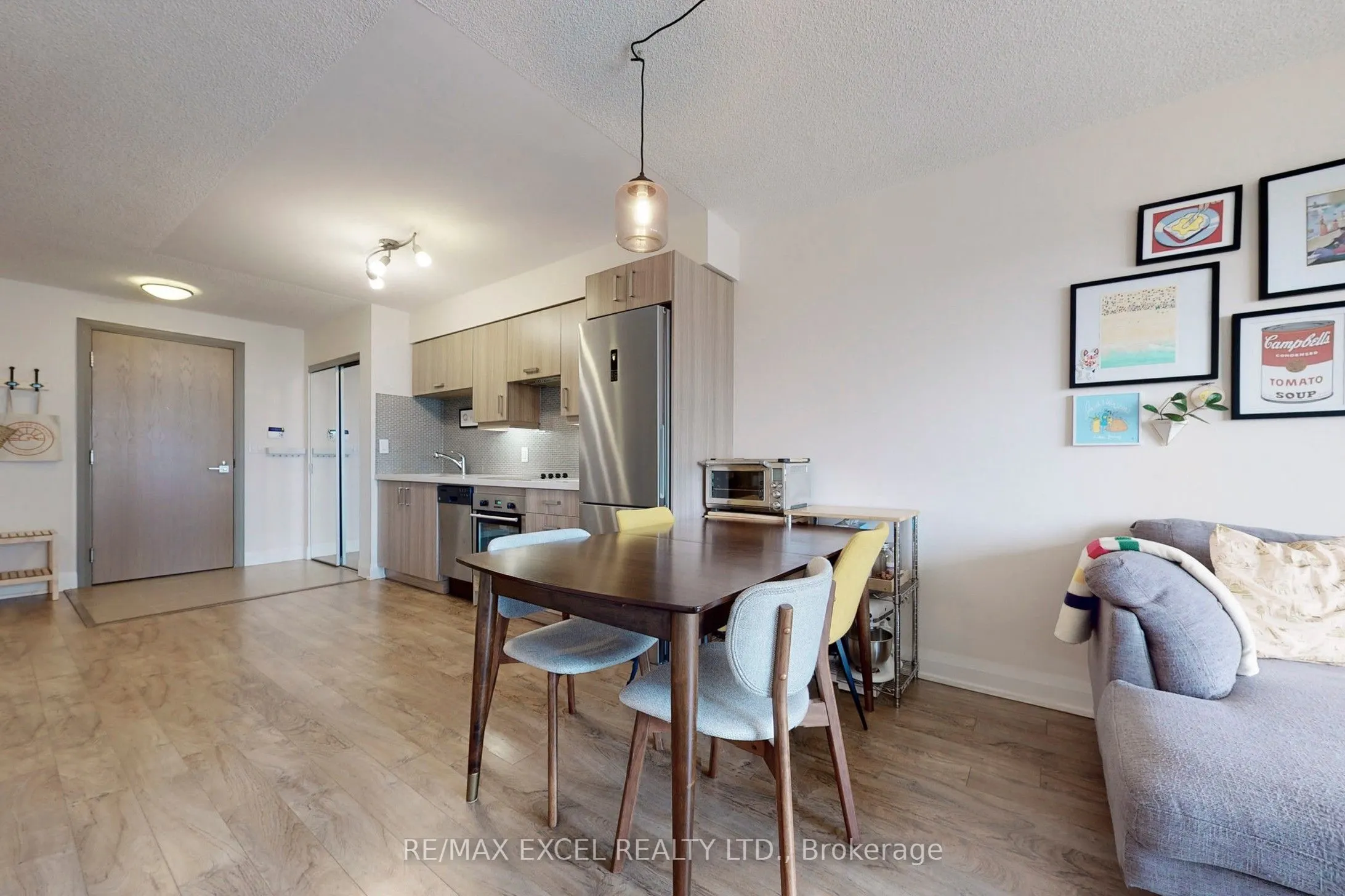 18 Uptown Drive, #1603