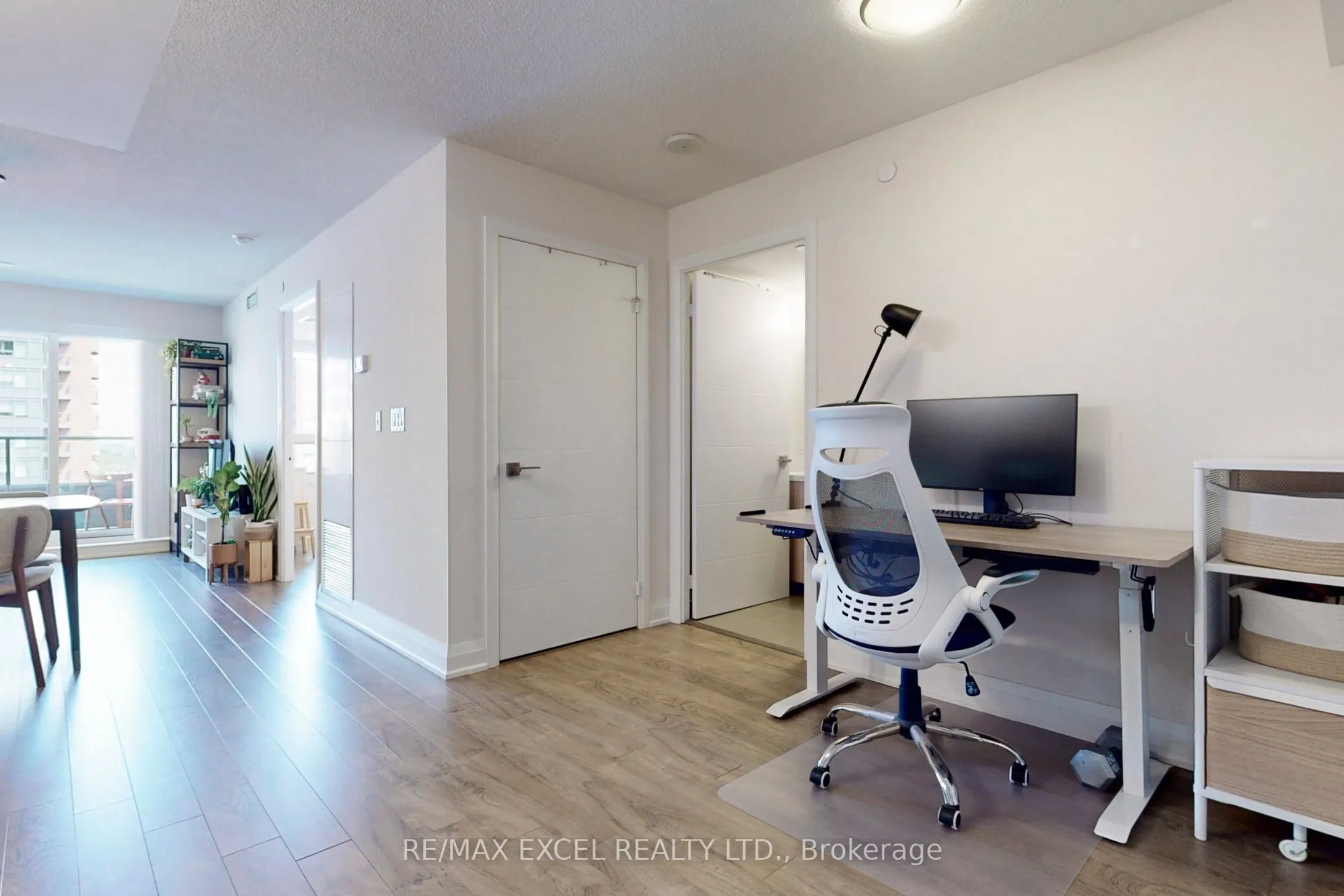18 Uptown Drive, #1603