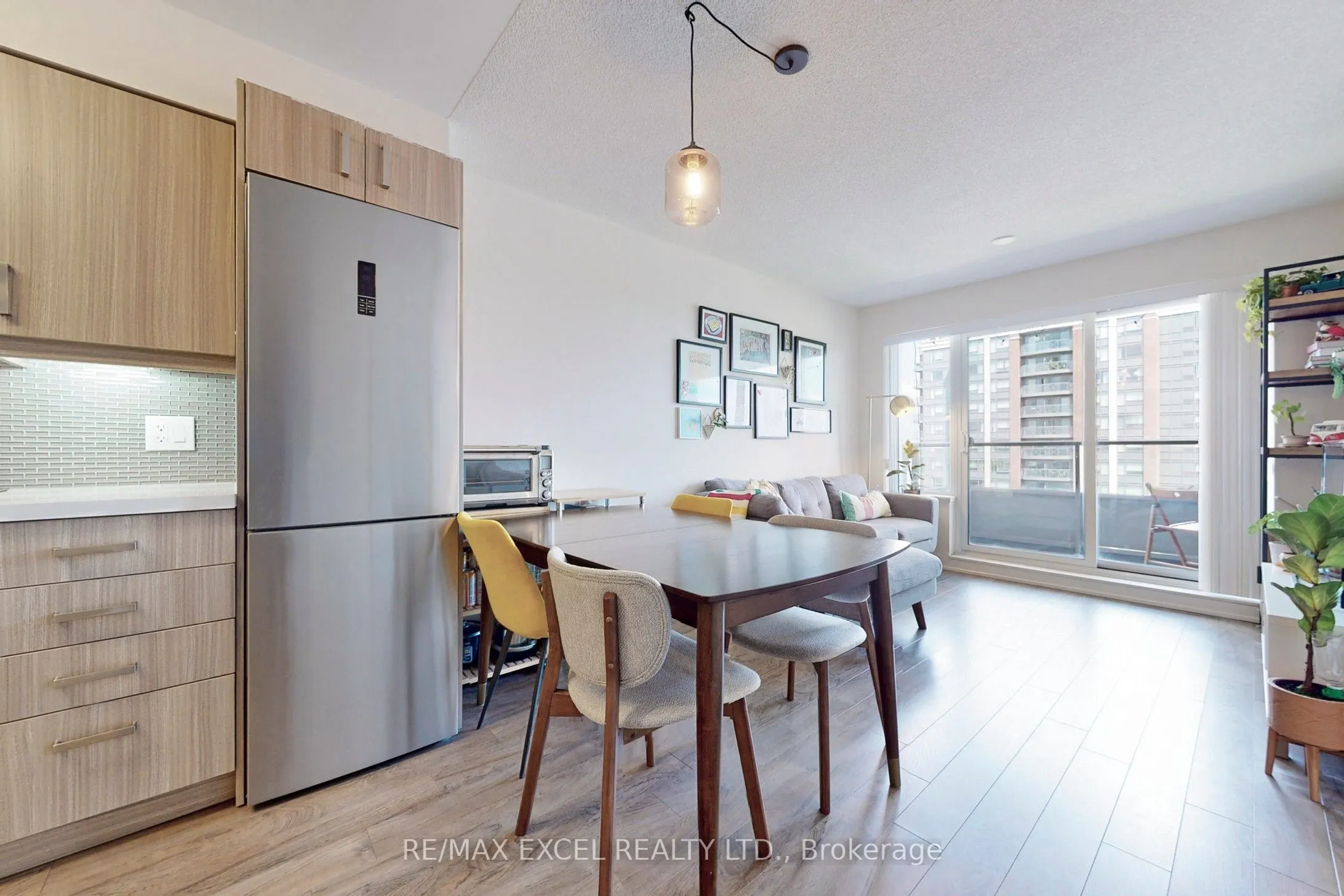 18 Uptown Drive, #1603