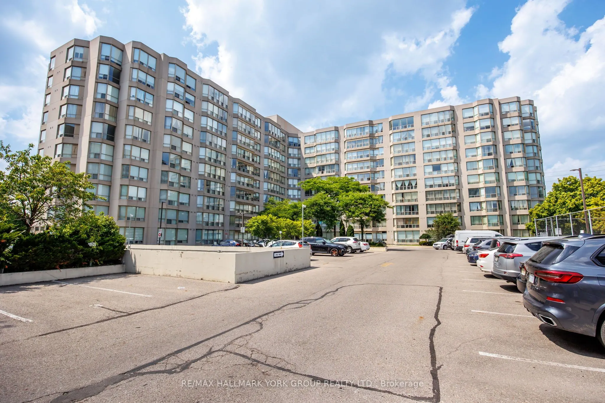 309 Major Mackenzie Drive, #301
