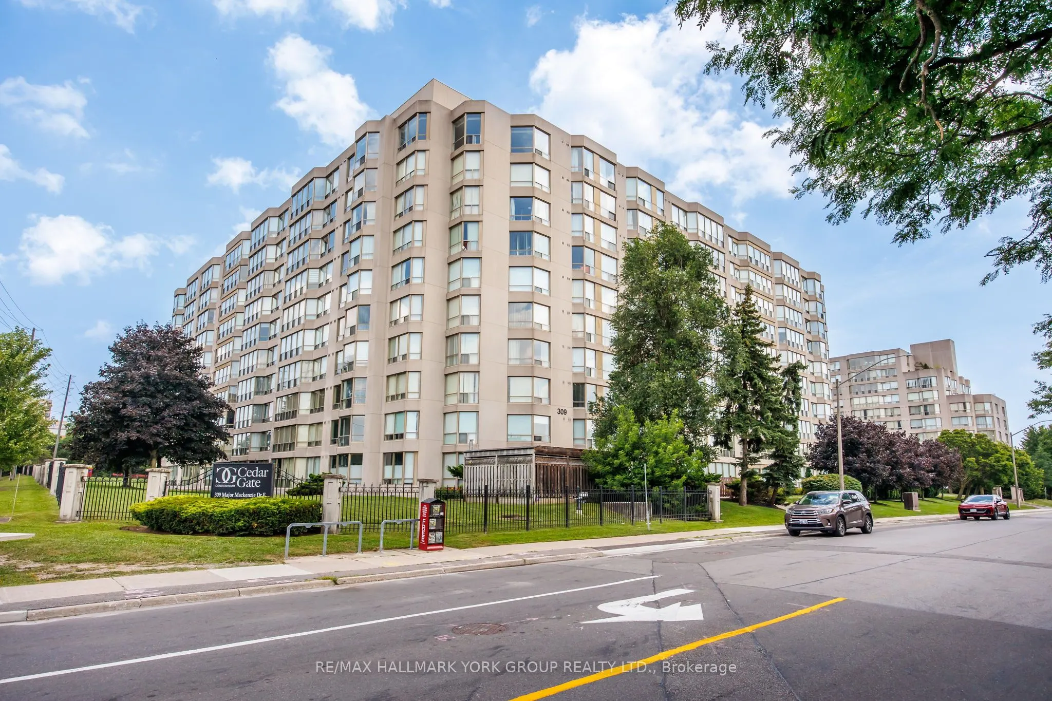 309 Major Mackenzie Drive, #301