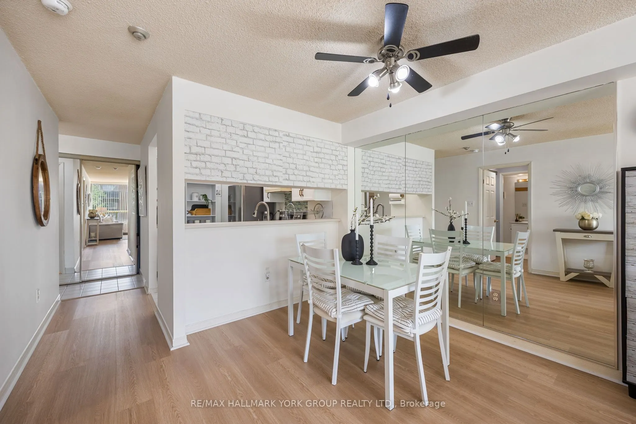 309 Major Mackenzie Drive, #301