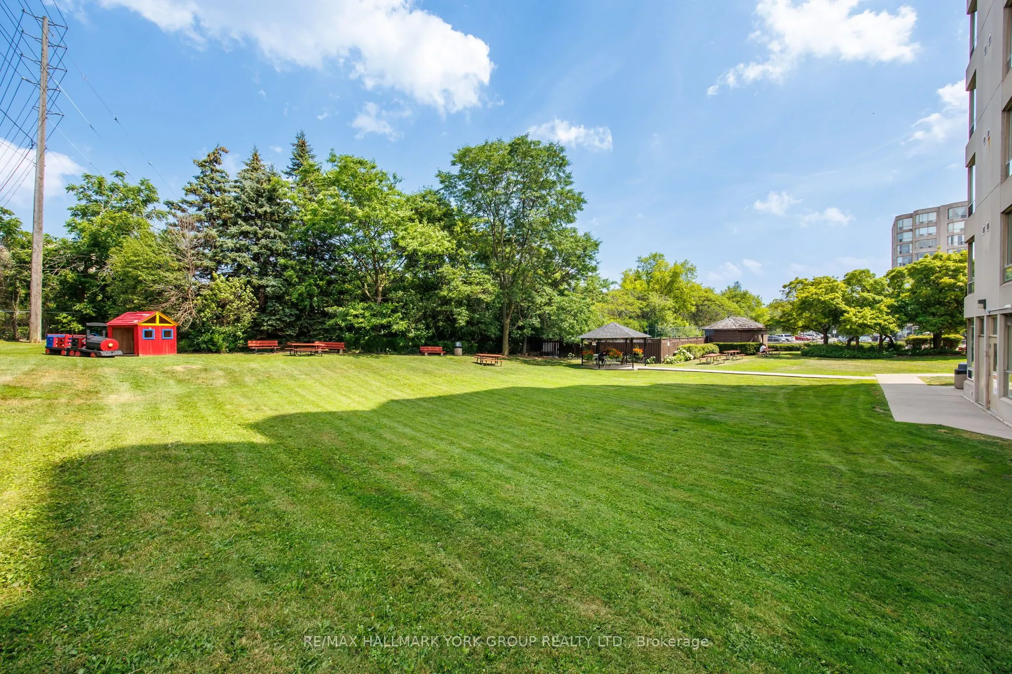 309 Major Mackenzie Drive, #301