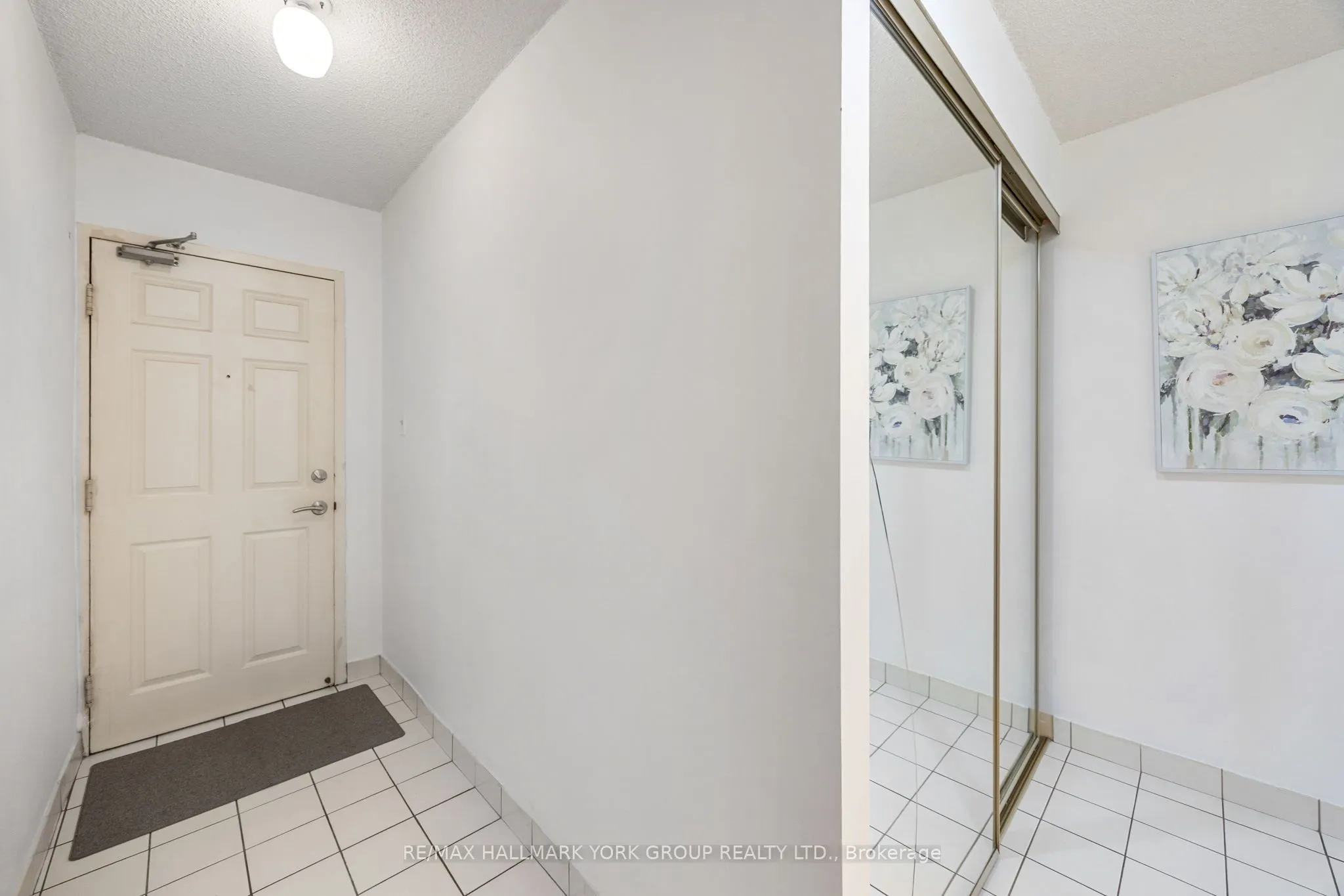 309 Major Mackenzie Drive, #301
