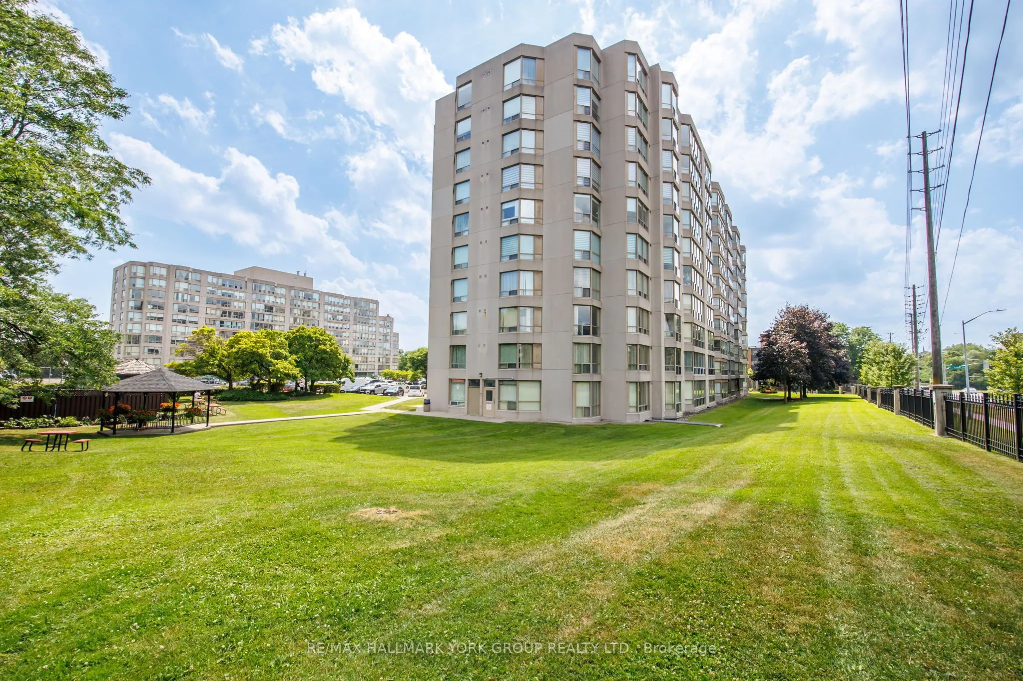 309 Major Mackenzie Drive, #301