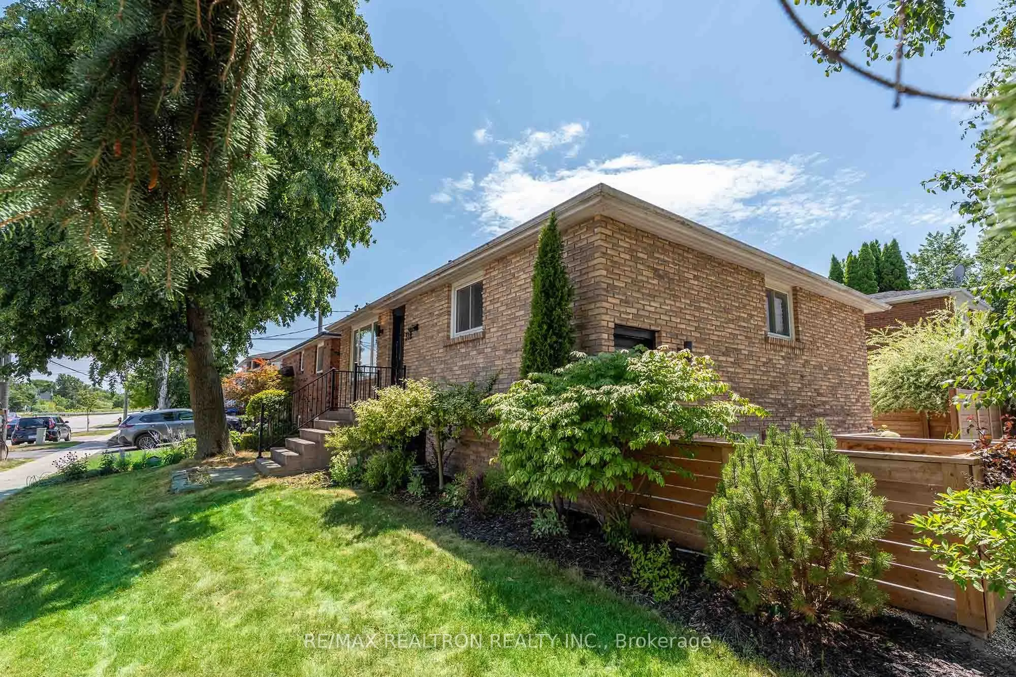 318 Walker Avenue, #Main Floor
