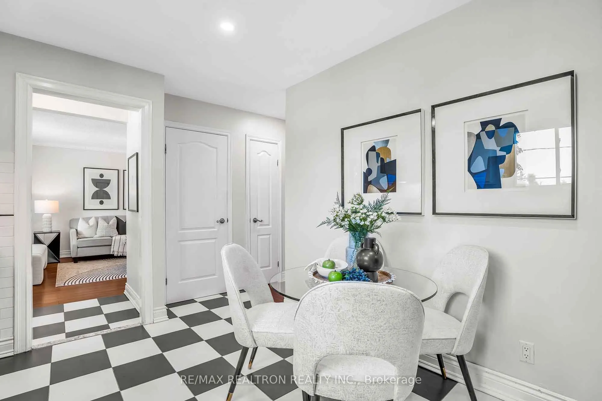 318 Walker Avenue, #Main Floor
