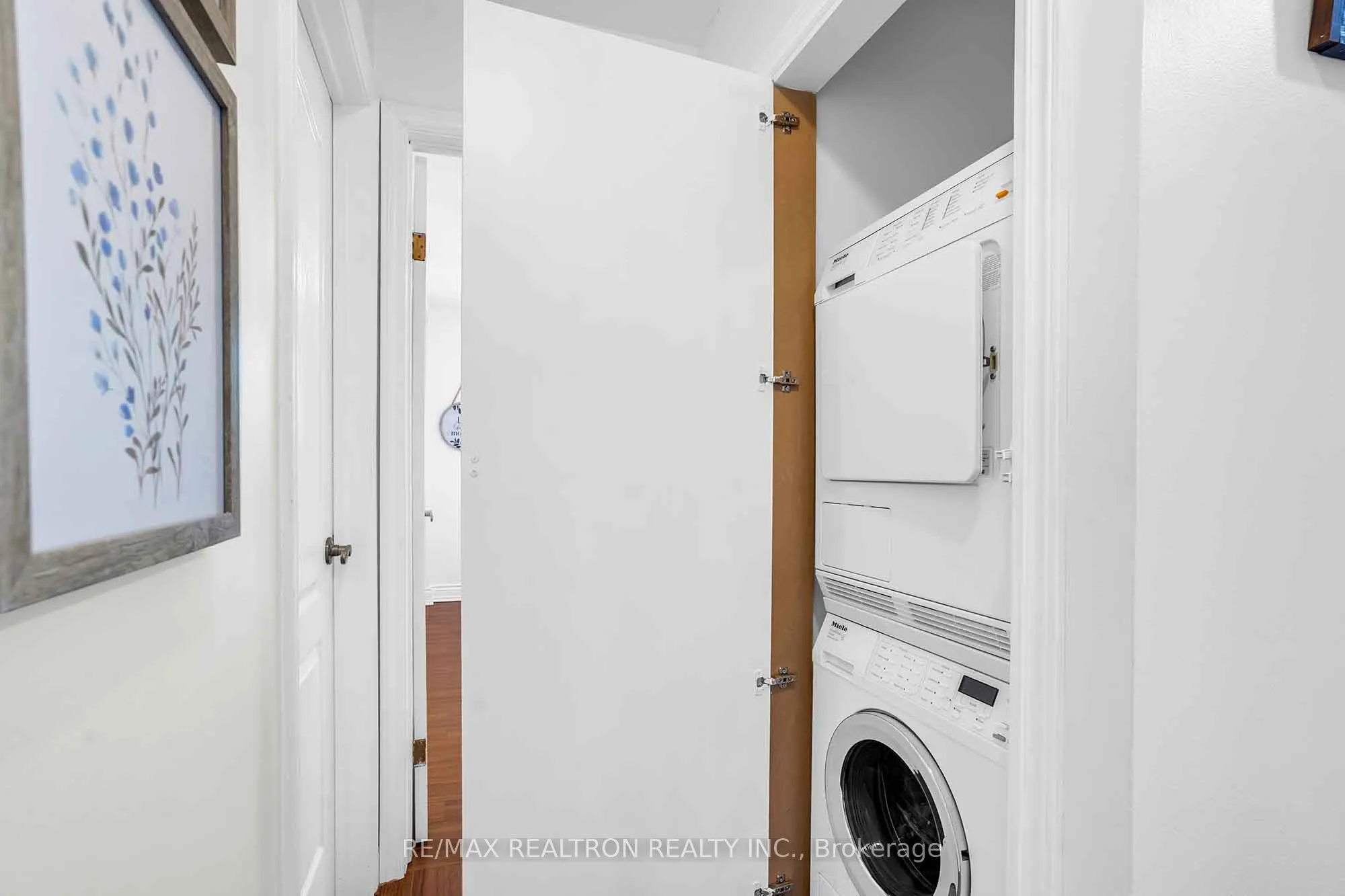 318 Walker Avenue, #Main Floor
