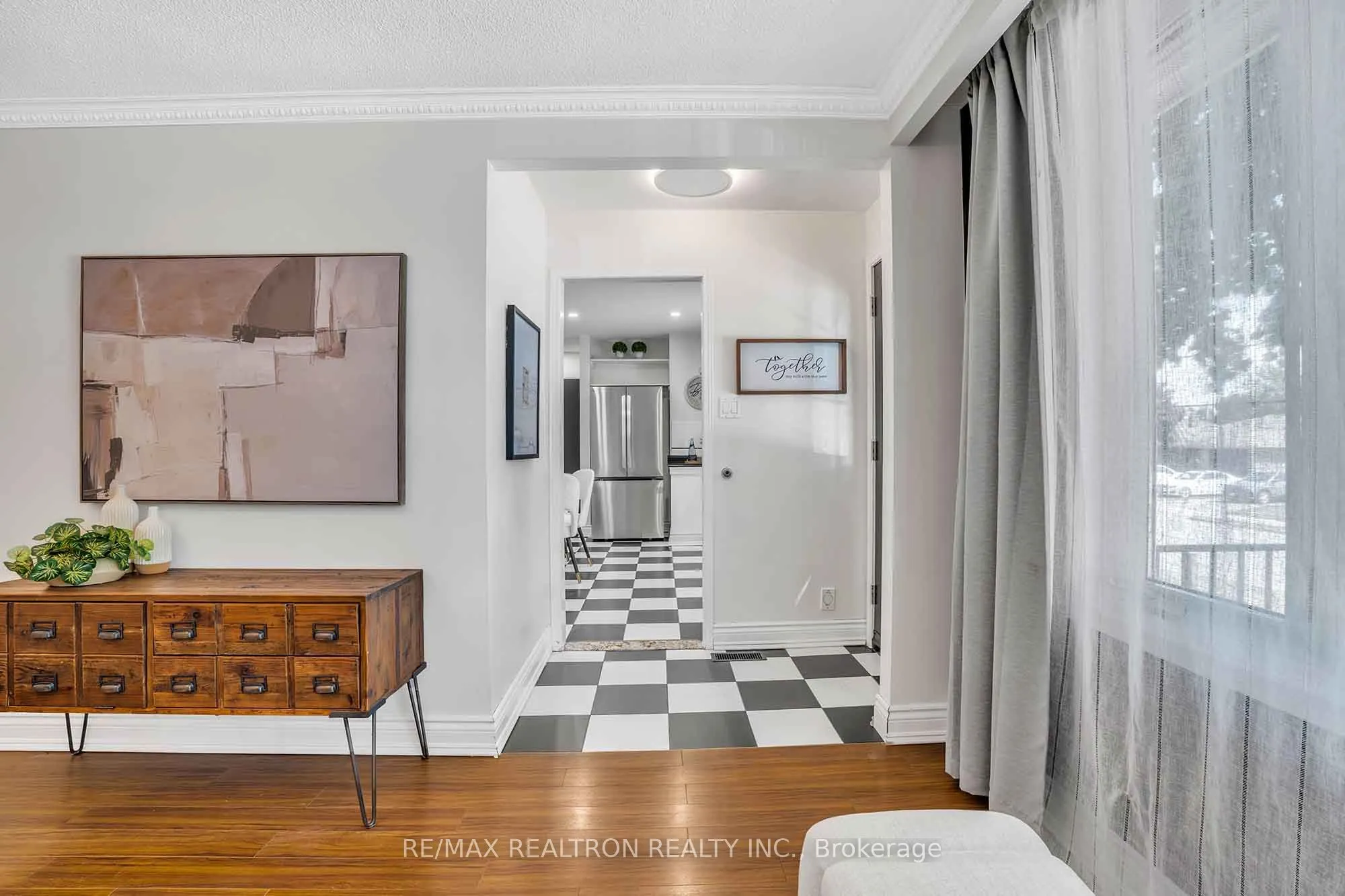318 Walker Avenue, #Main Floor