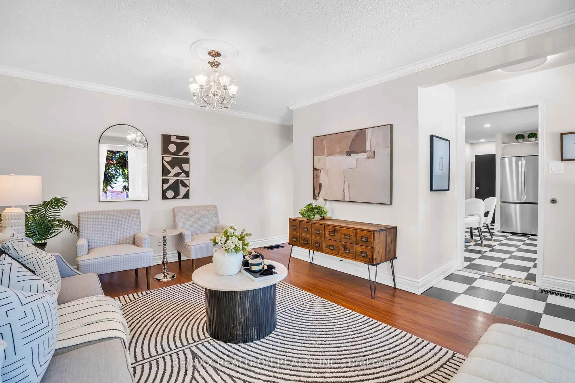 318 Walker Avenue, #Main Floor