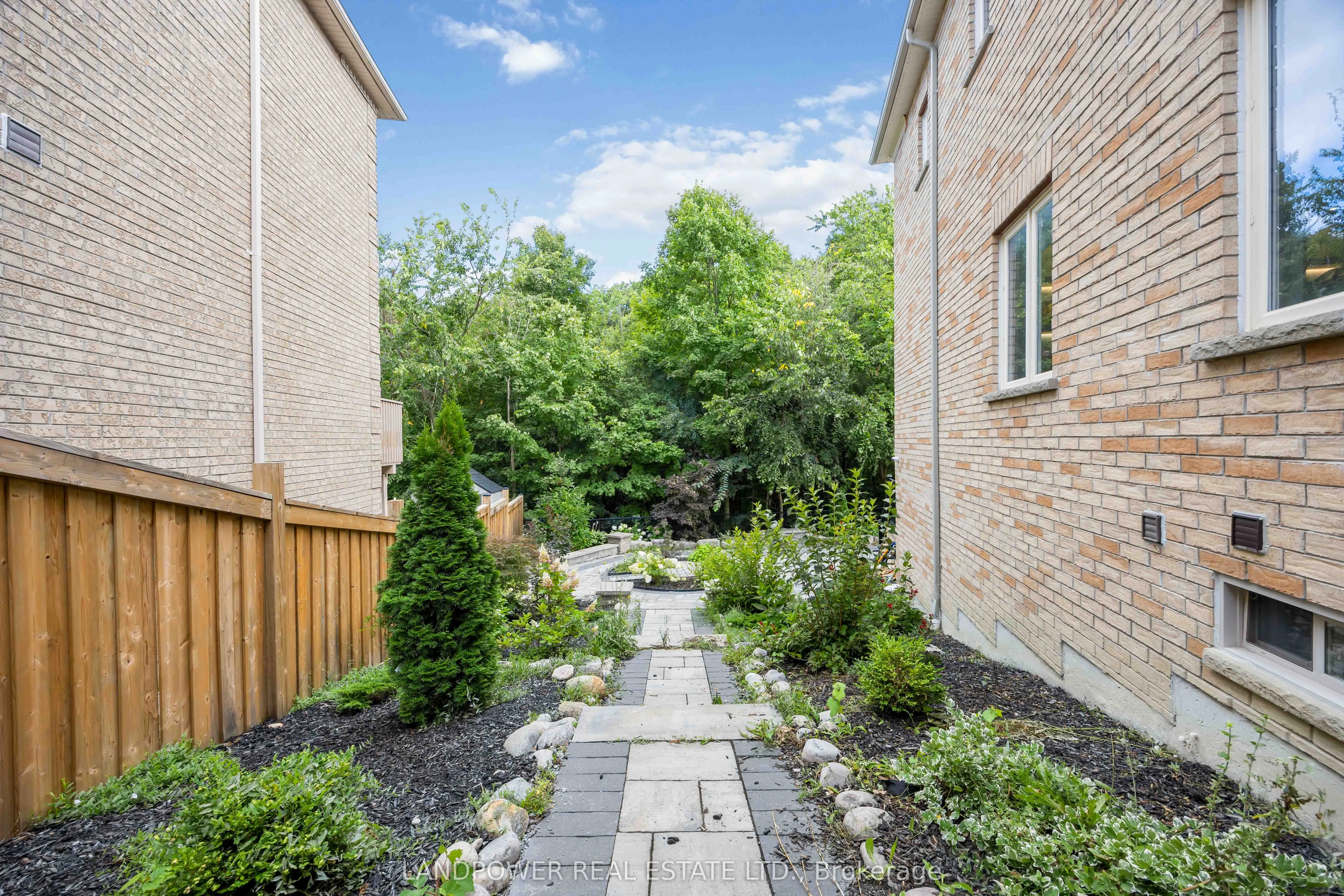 71 Meadowsweet Lane
