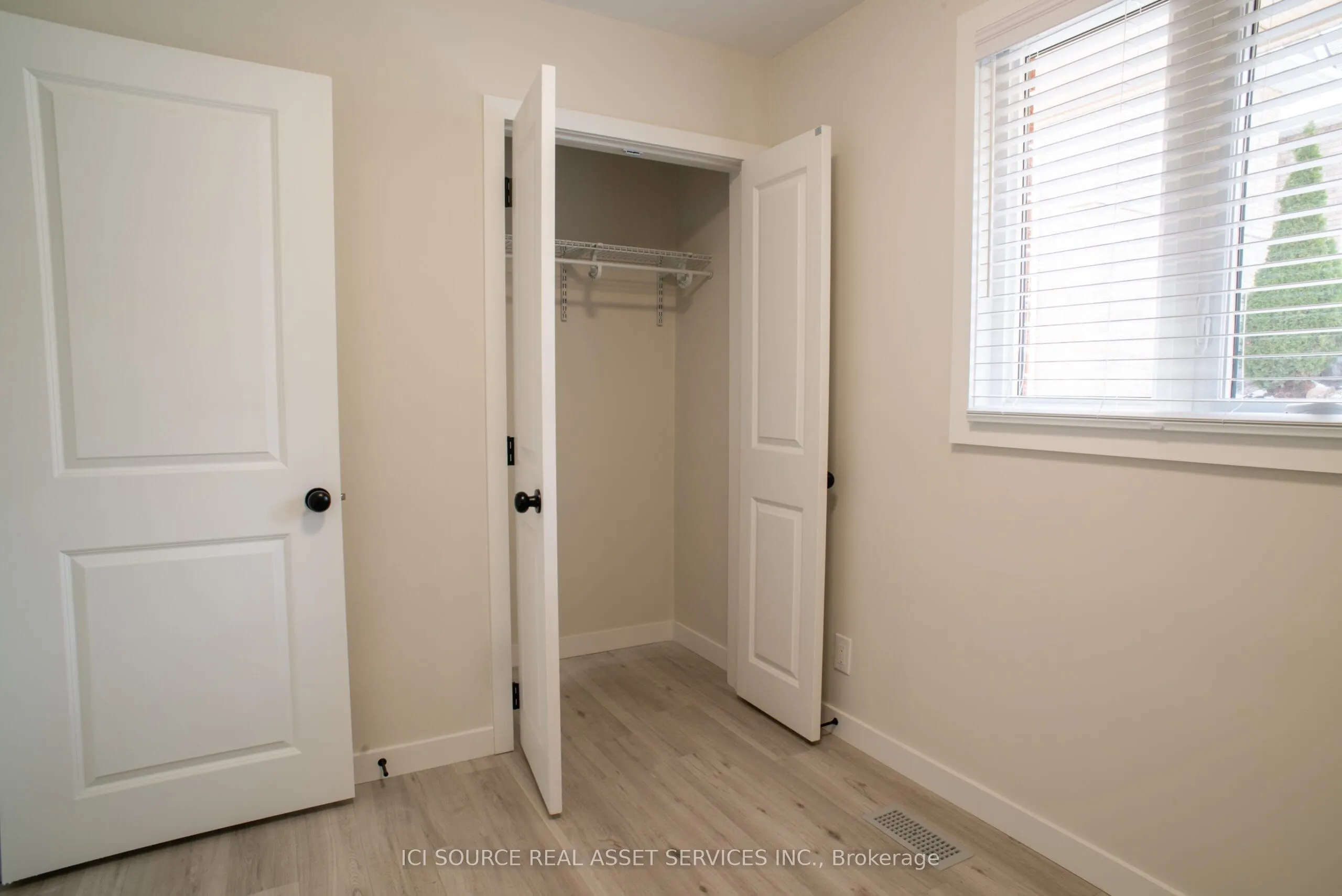 200 John Street W, #A