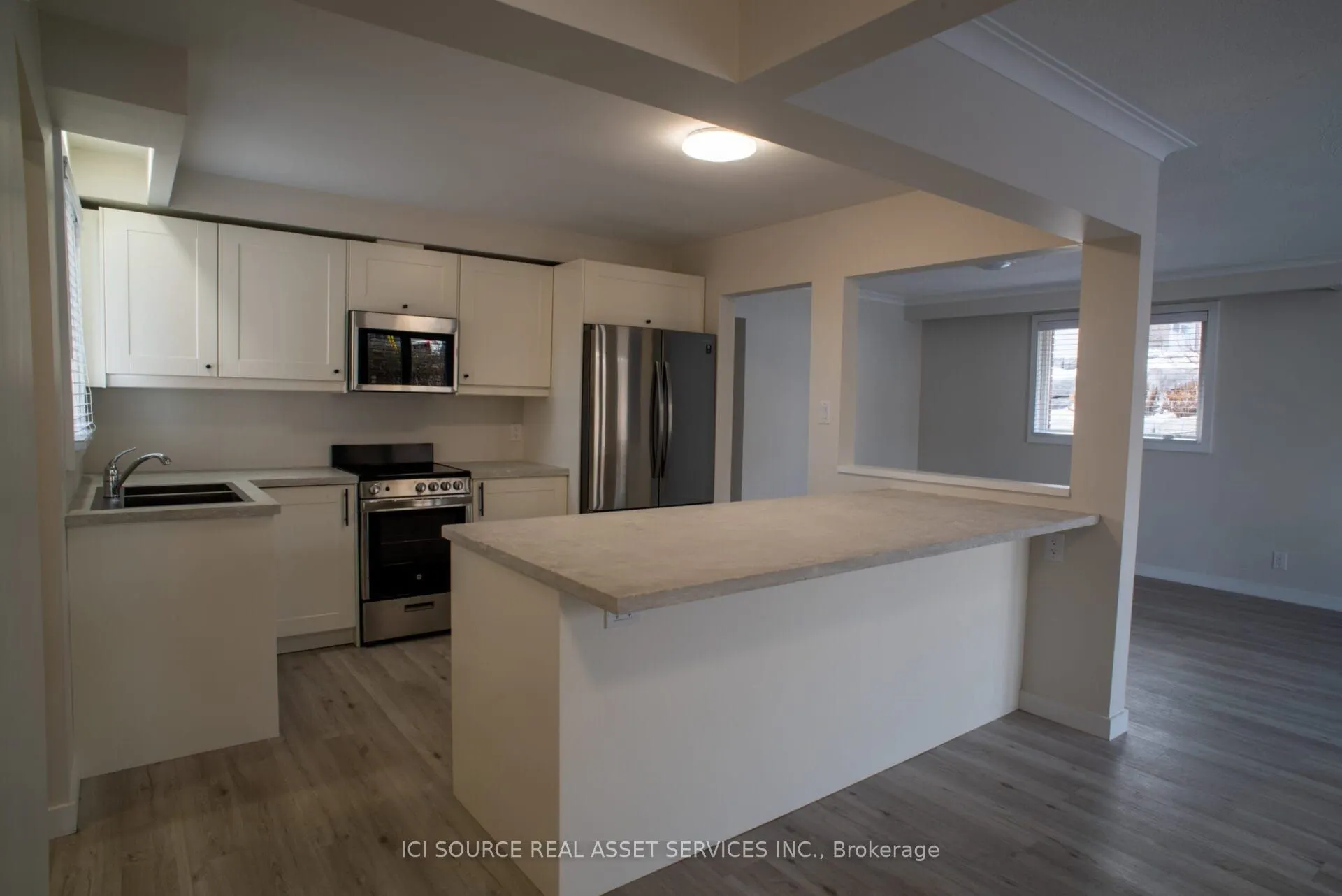 200 John Street W, #A