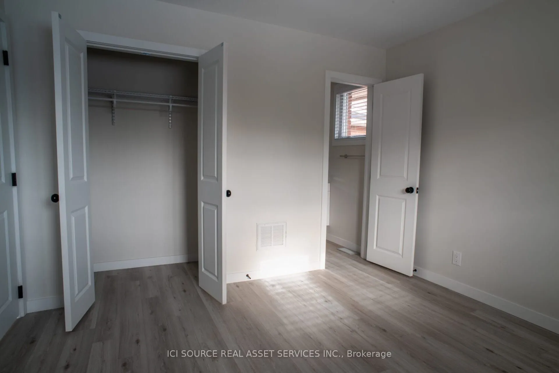 200 John Street W, #A