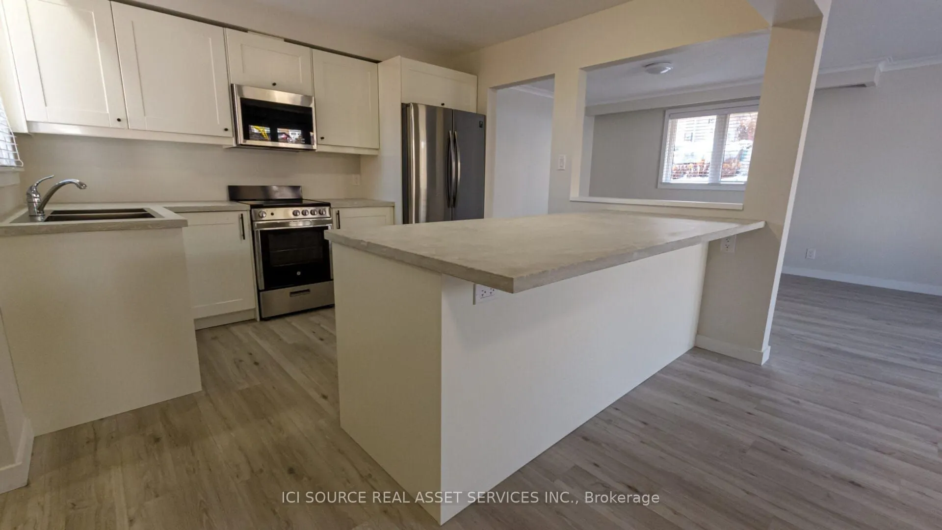 200 John Street W, #A