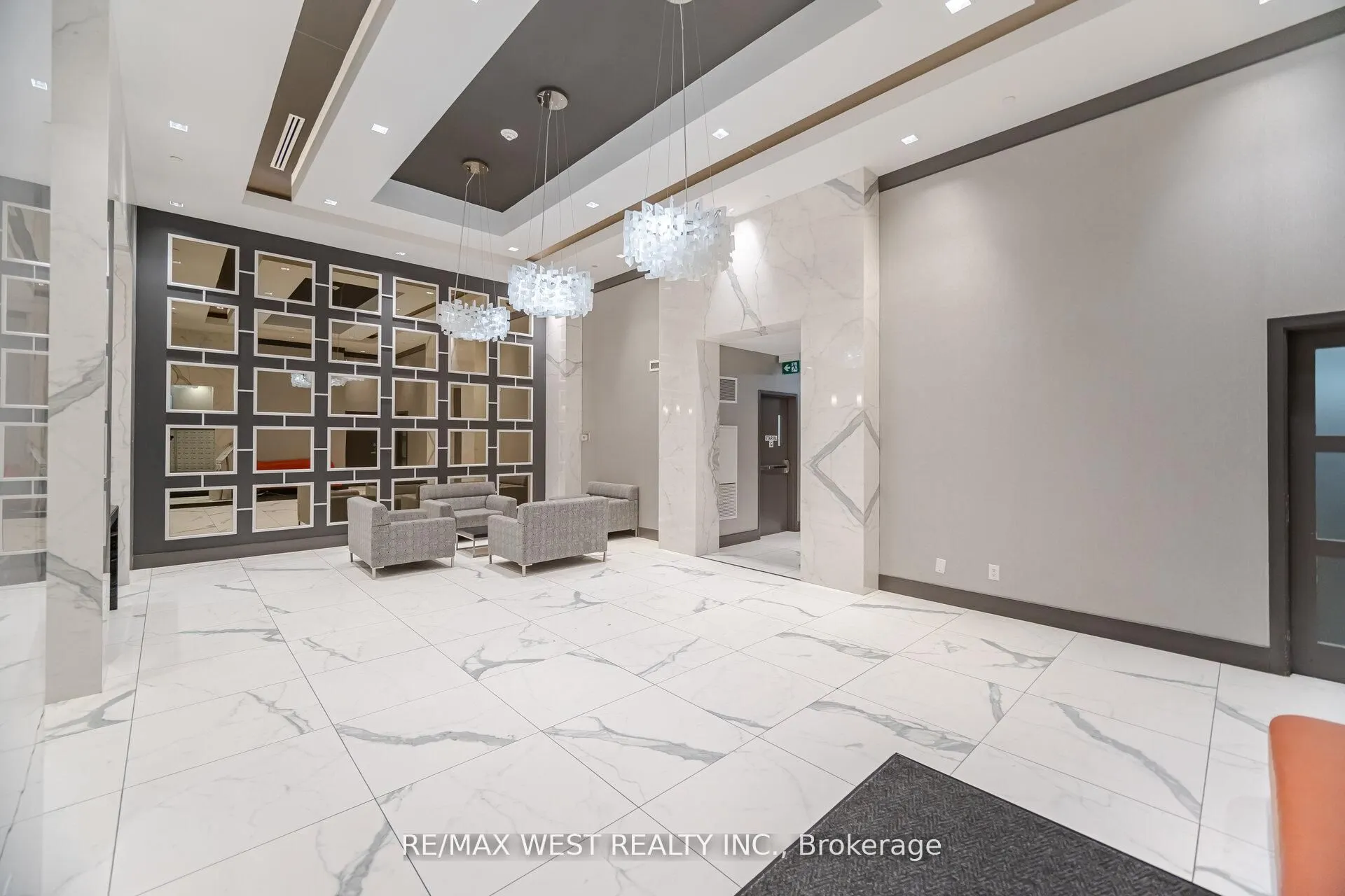 3700 Highway 7, #1704