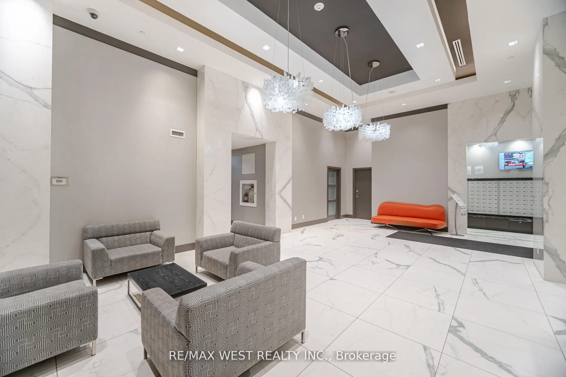 3700 Highway 7, #1704