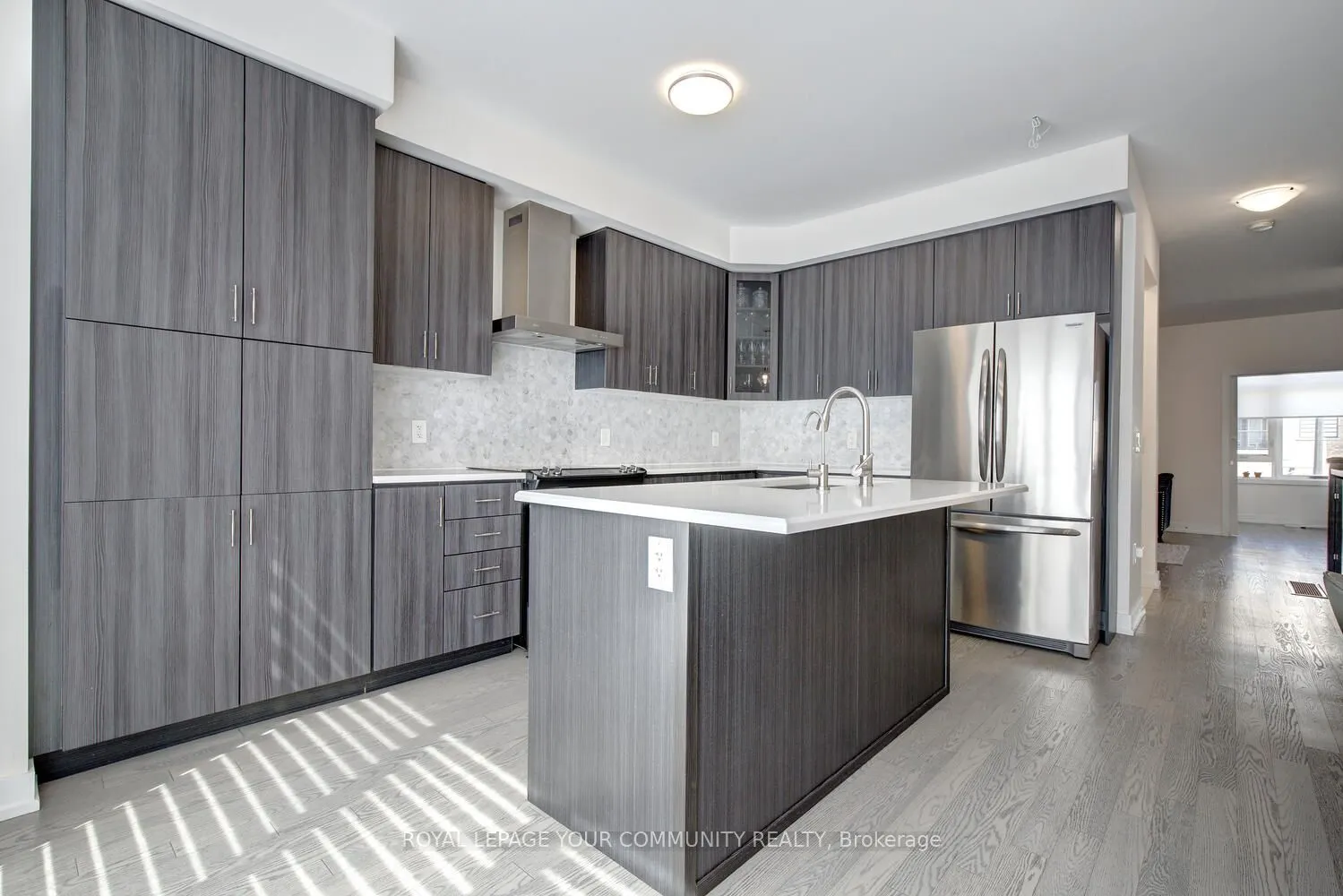16 Glenngarry Crescent