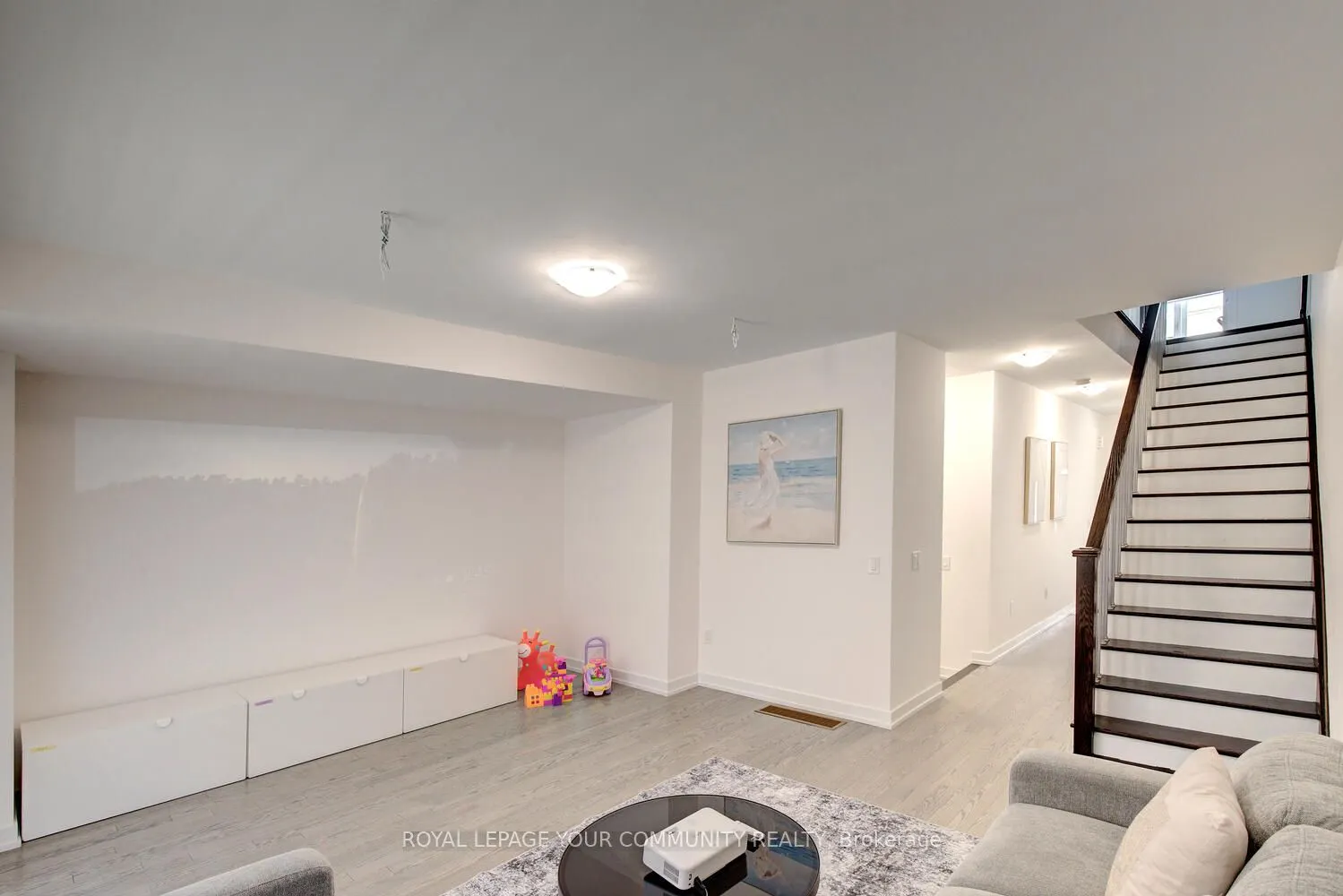 16 Glenngarry Crescent
