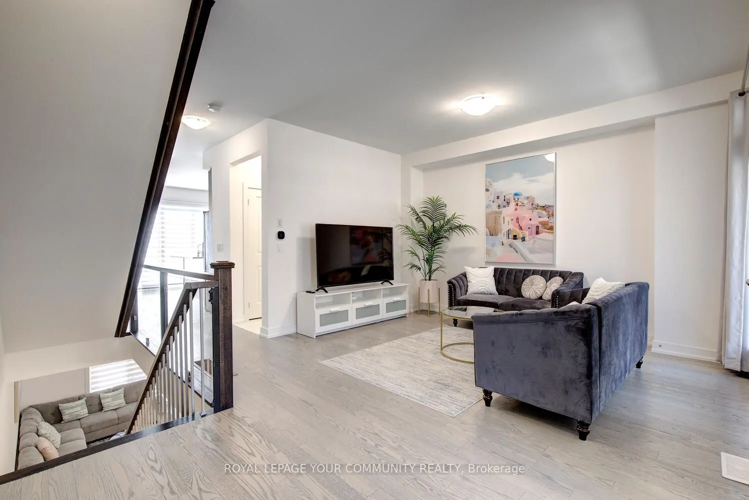 16 Glenngarry Crescent