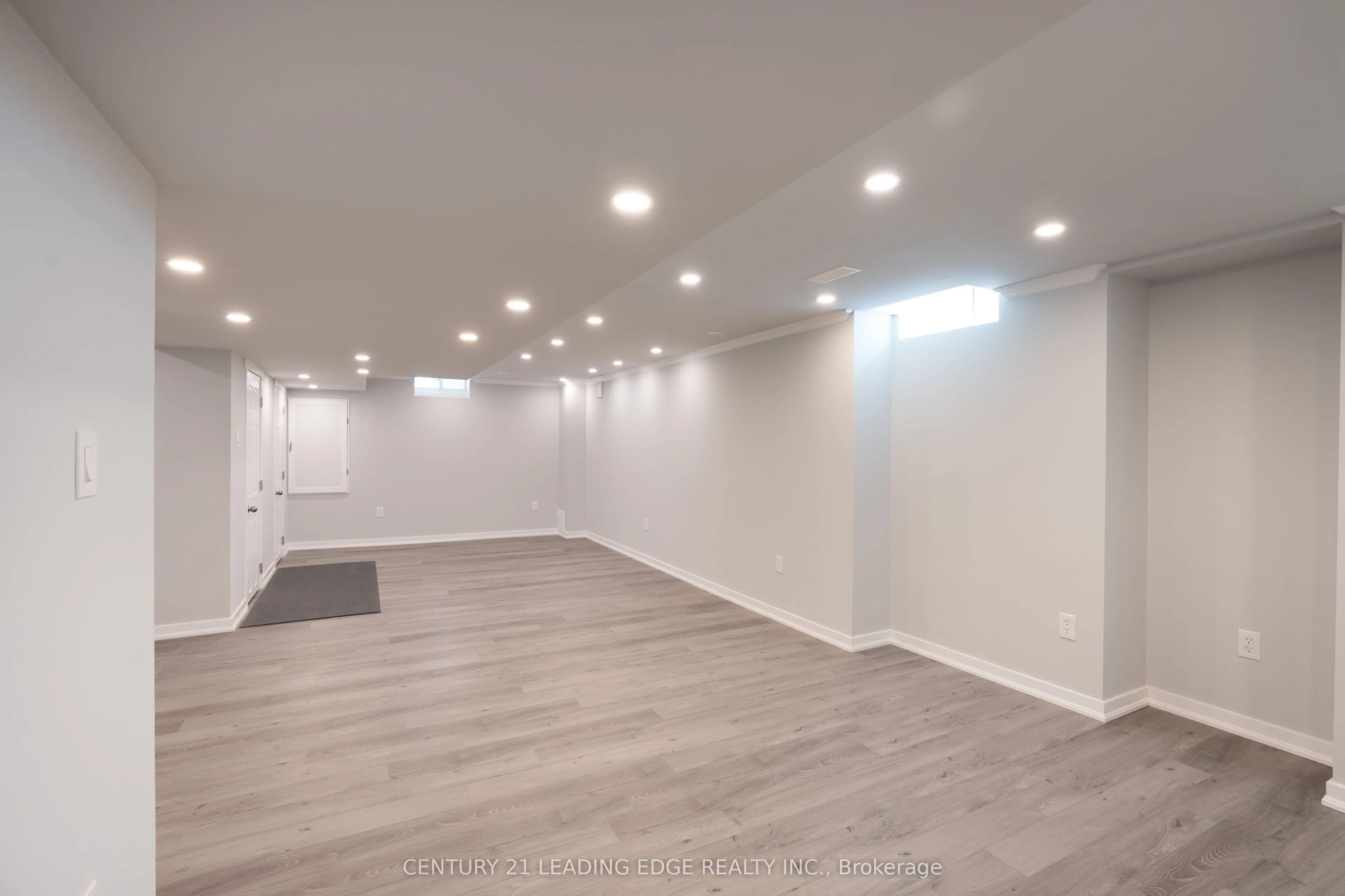1163 Stuffles Crescent