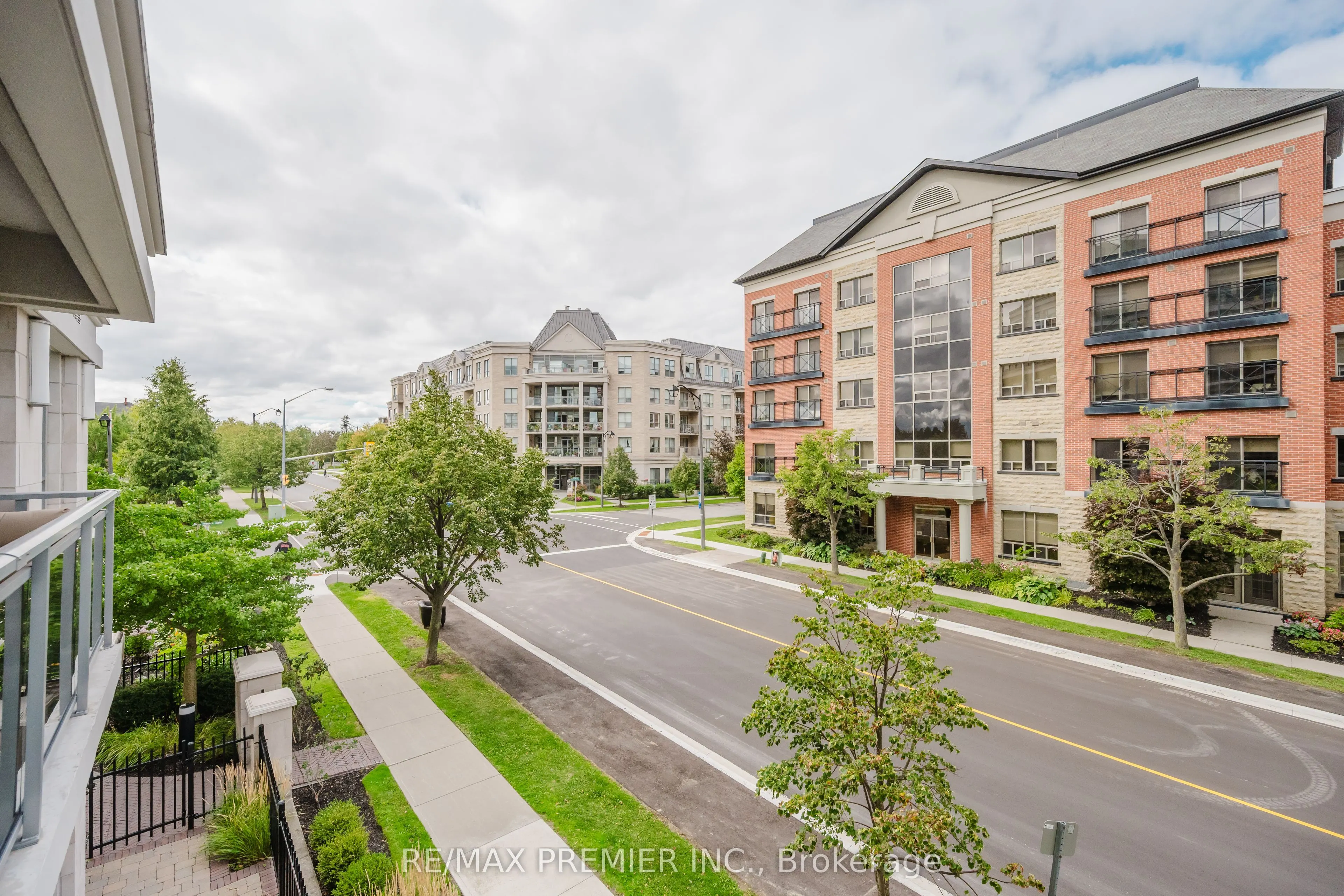 111 Civic Square Gate, #215