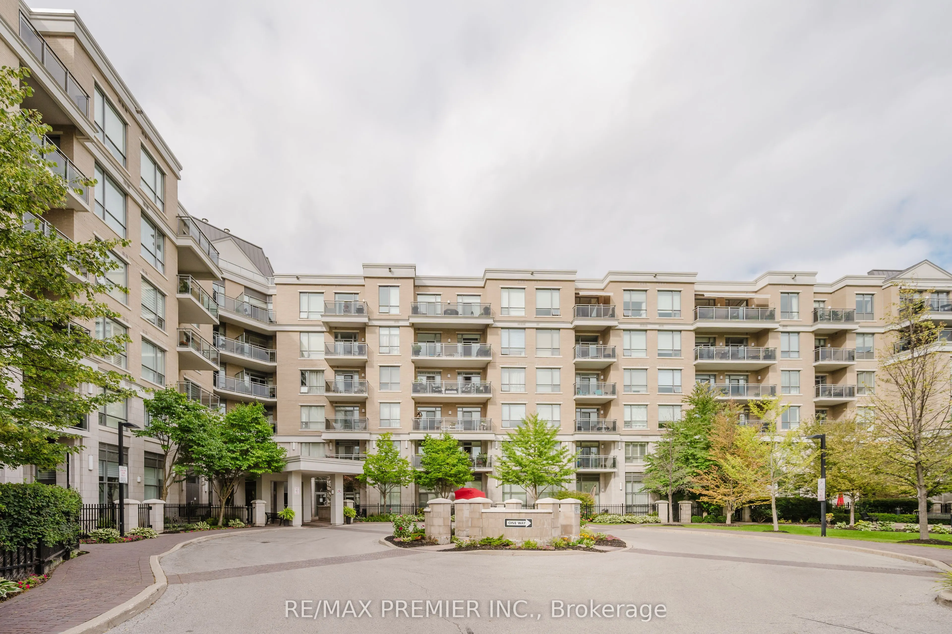 111 Civic Square Gate, #215