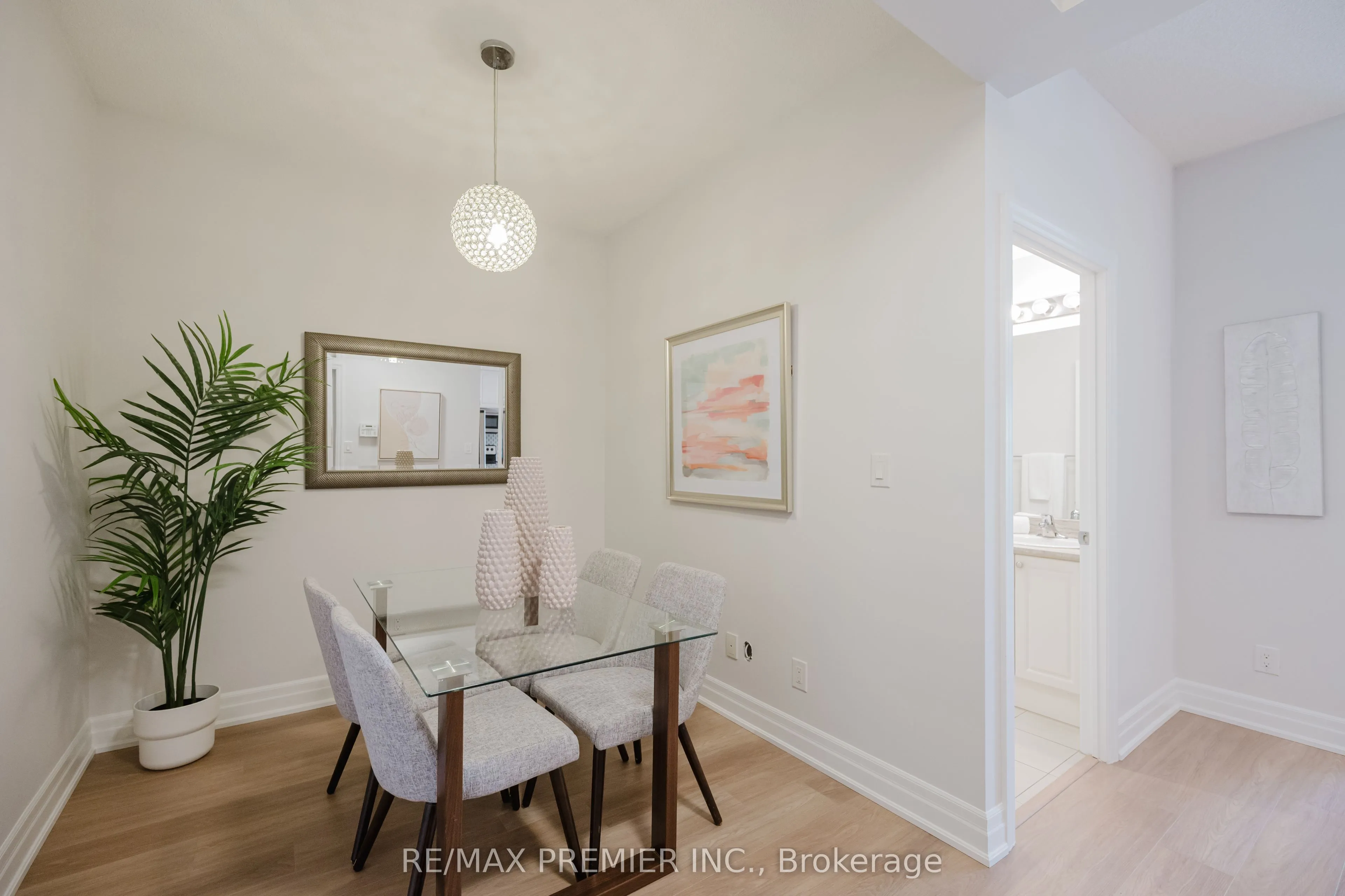 111 Civic Square Gate, #215