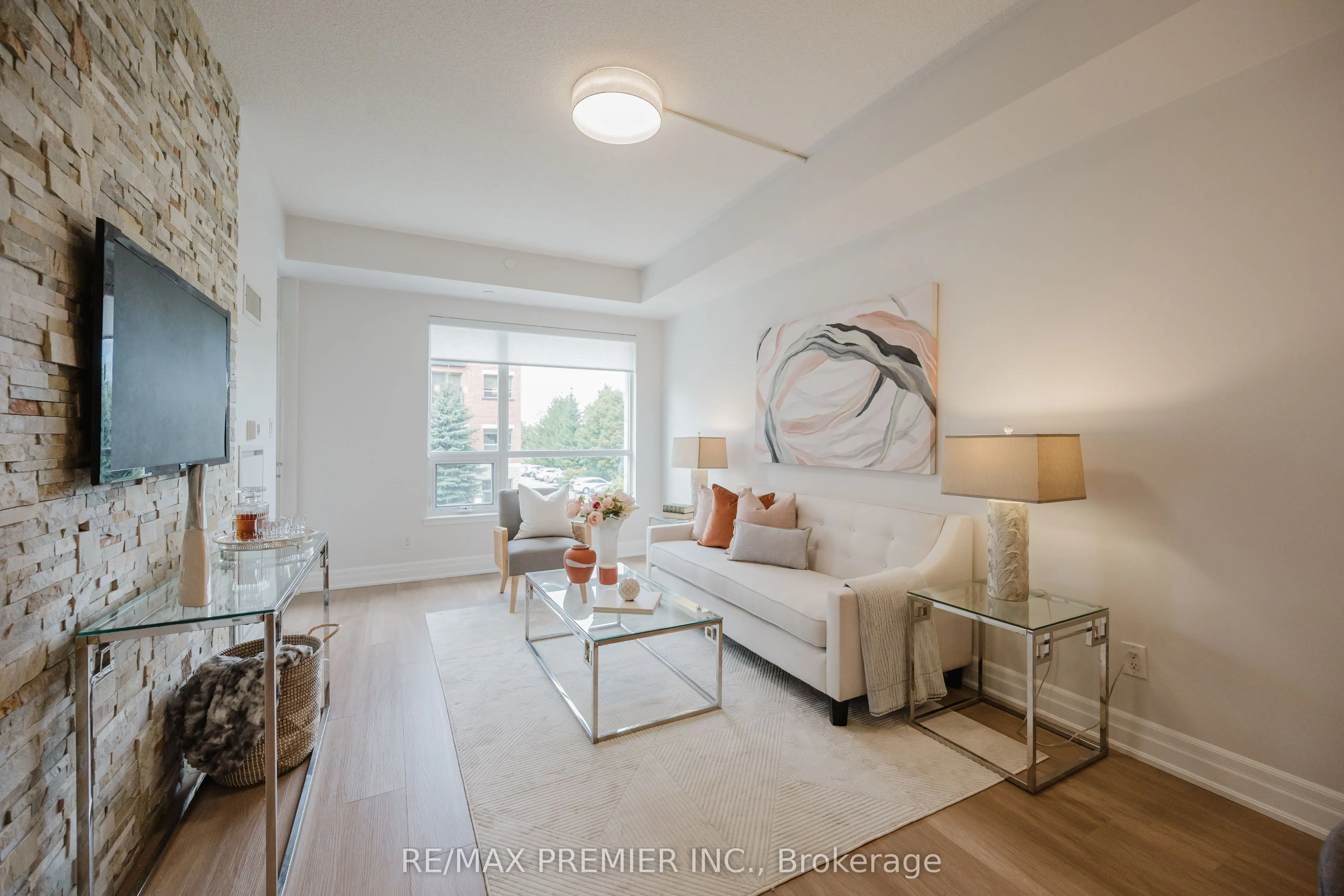 111 Civic Square Gate, #215