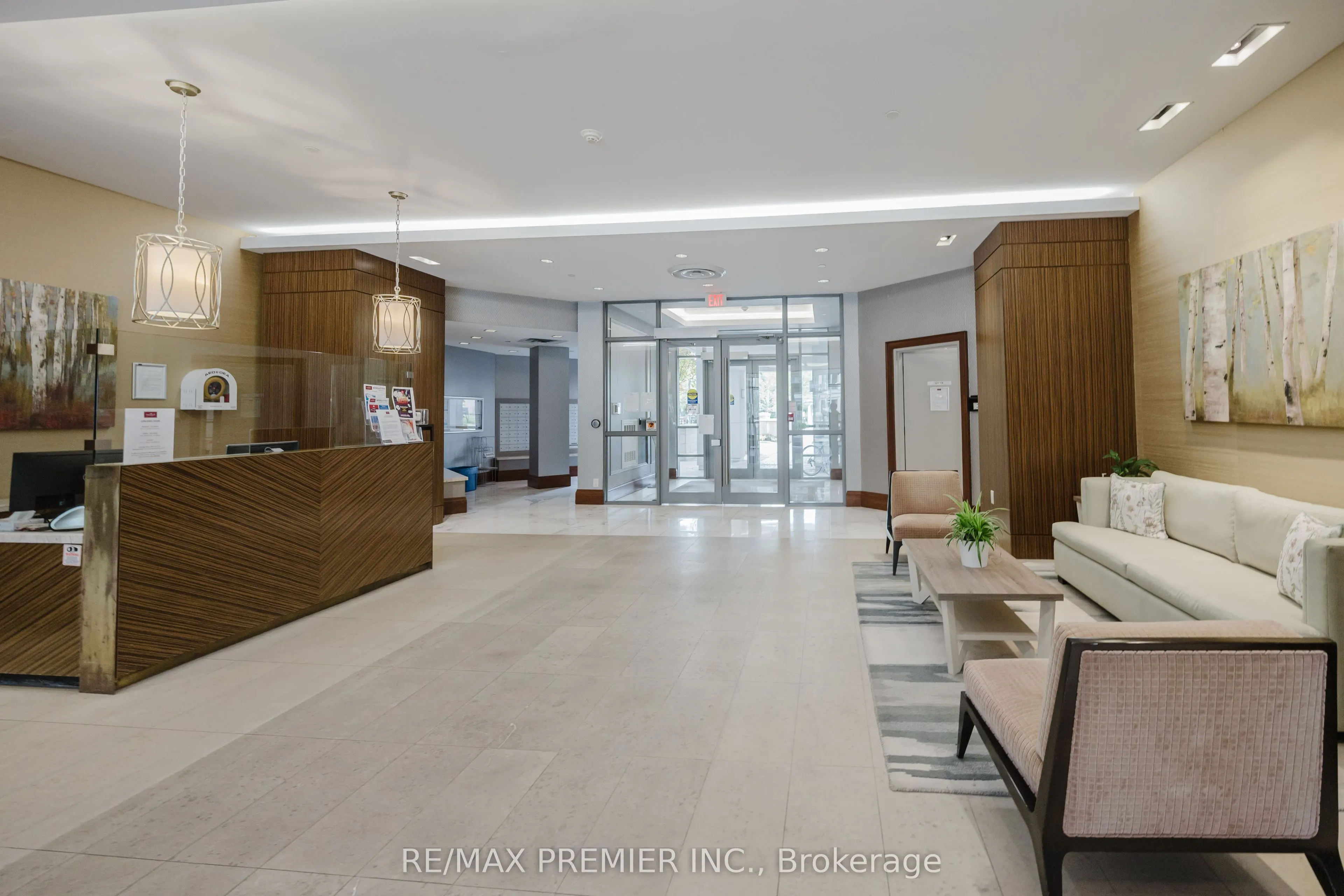 111 Civic Square Gate, #215