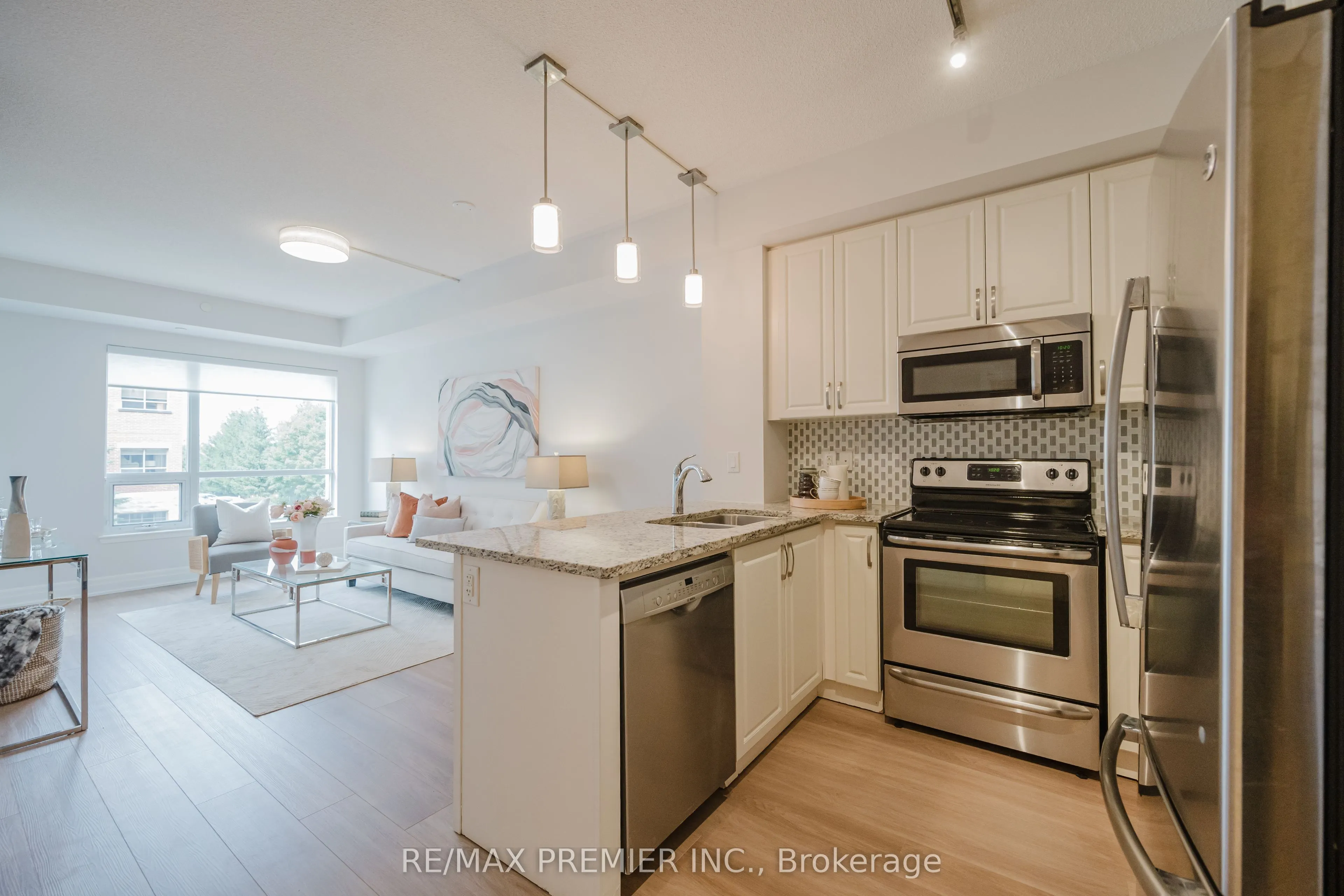 111 Civic Square Gate, #215