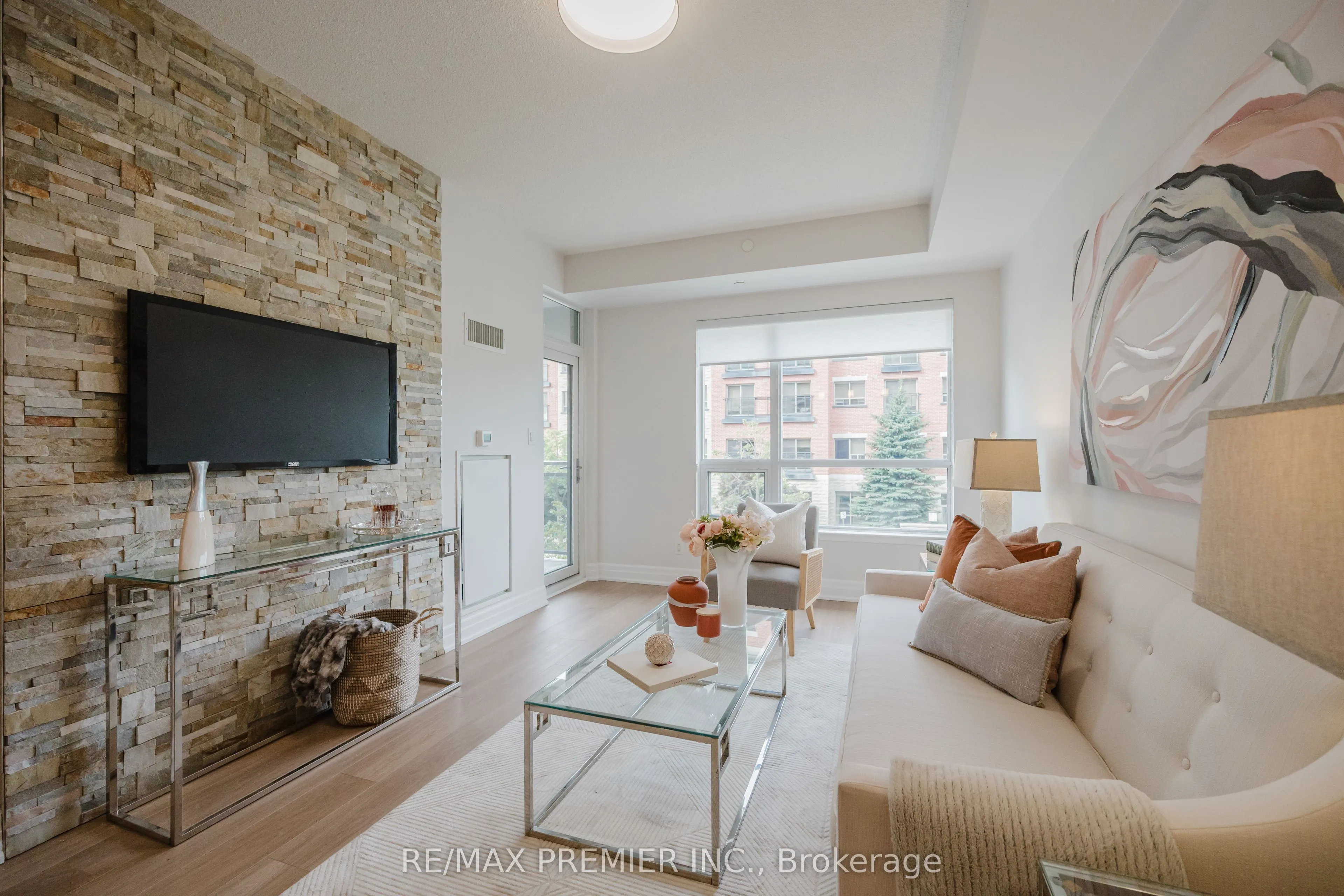 111 Civic Square Gate, #215