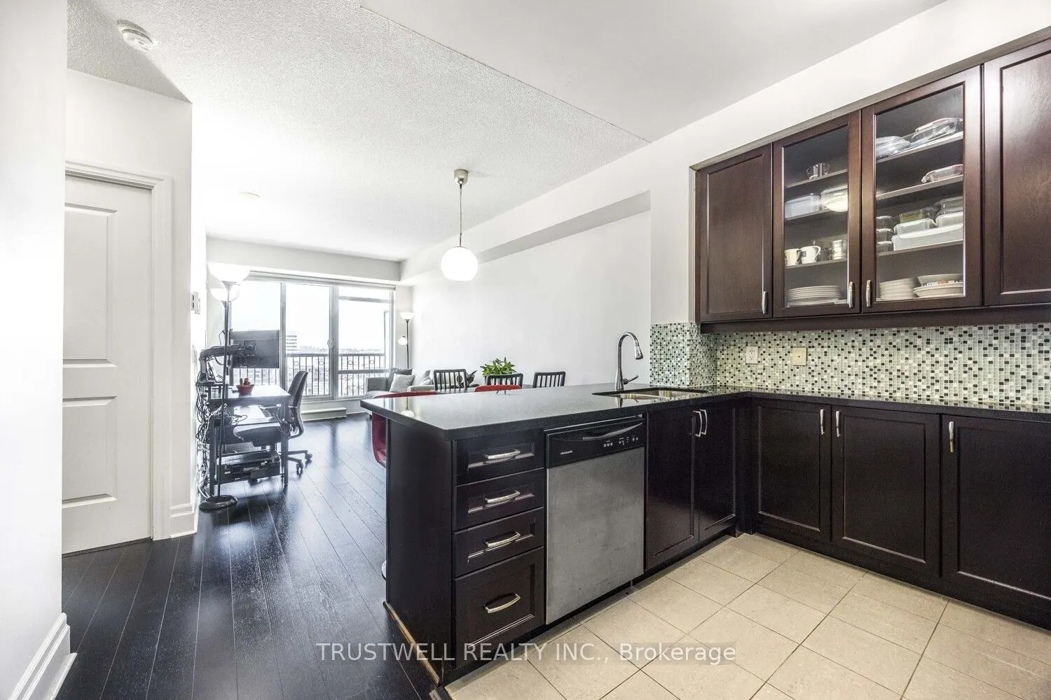 151 Upper Duke Crescent, #1207