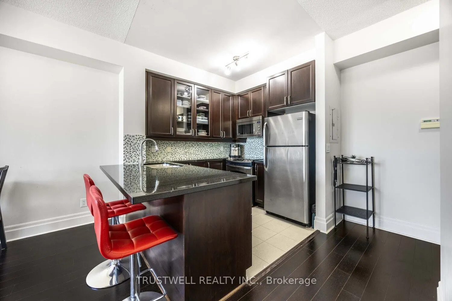 151 Upper Duke Crescent, #1207