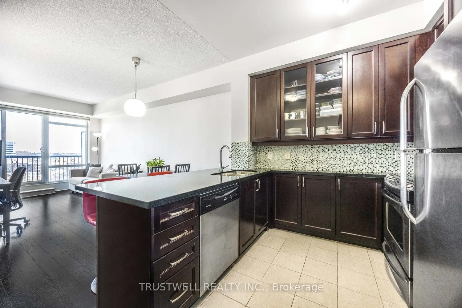 151 Upper Duke Crescent, #1207