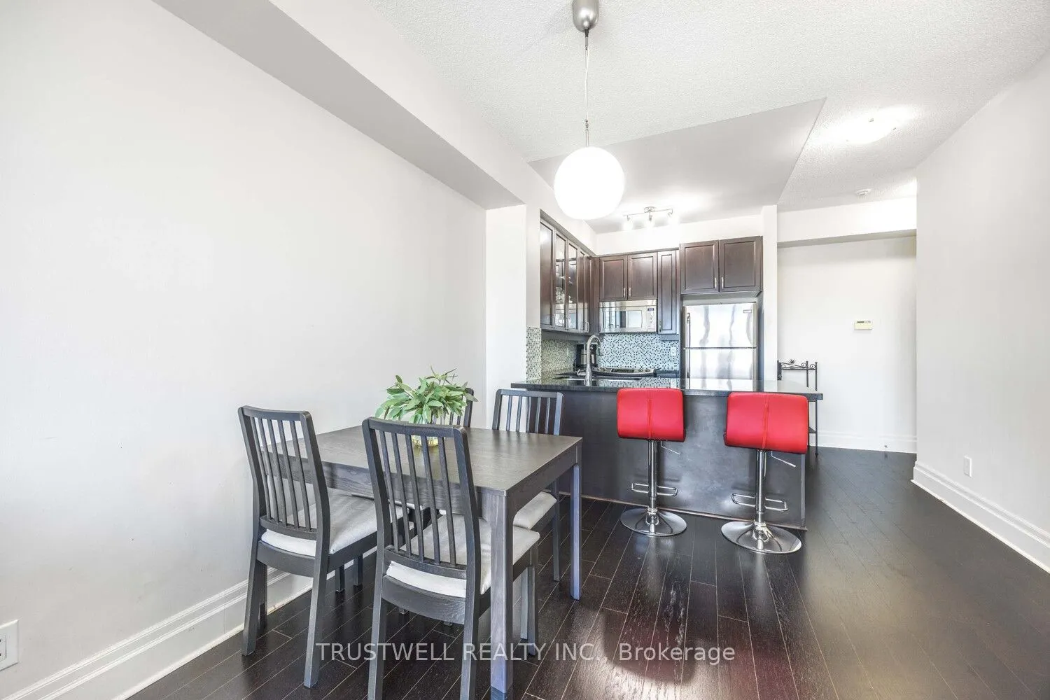 151 Upper Duke Crescent, #1207