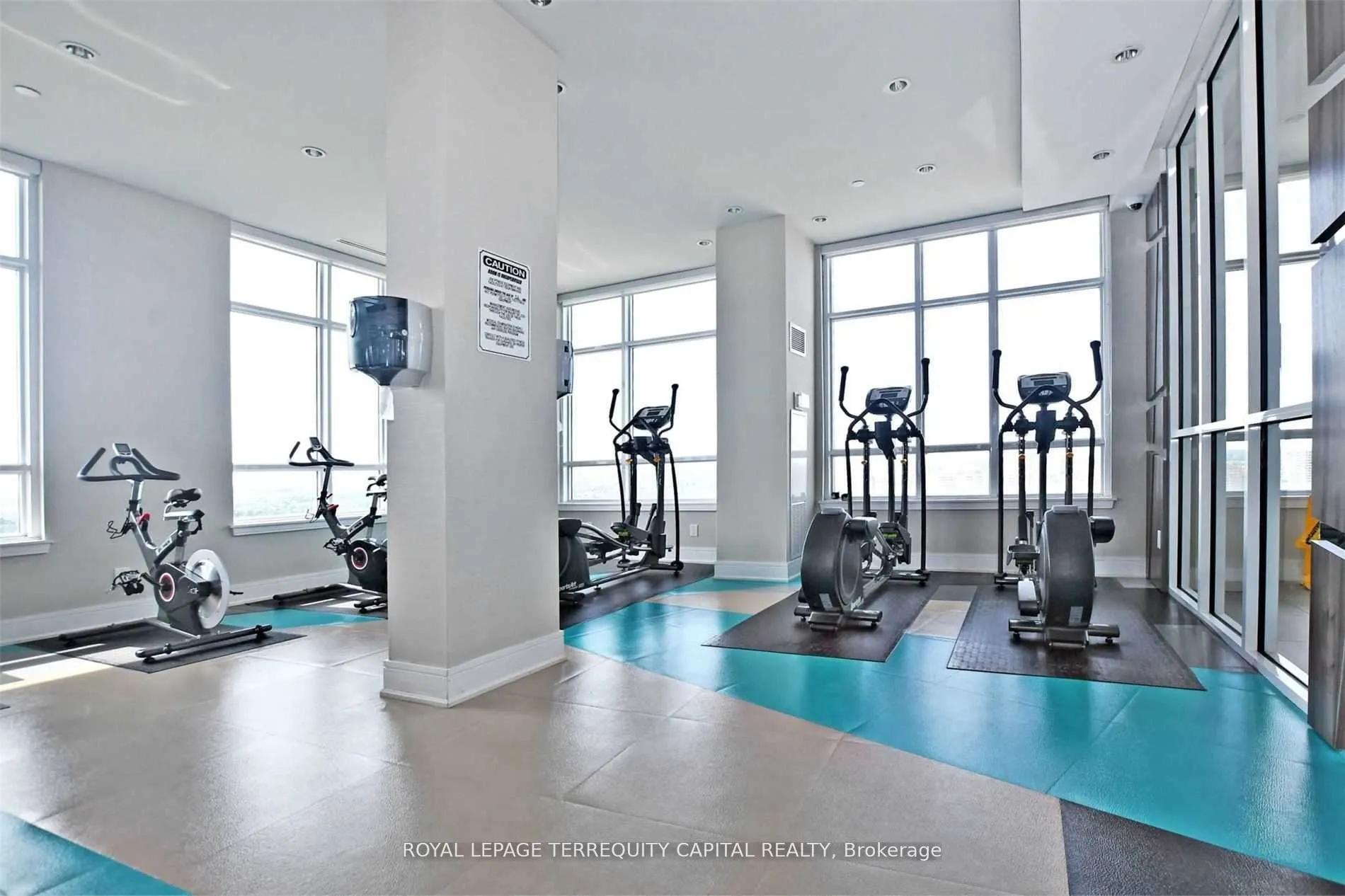9199 Yonge Street, #406