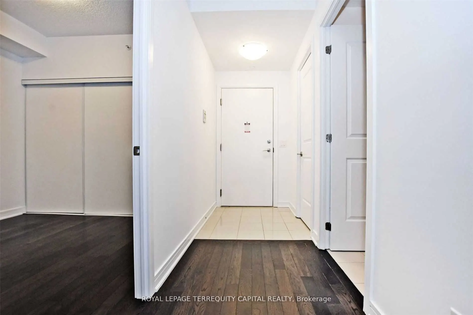 9199 Yonge Street, #406