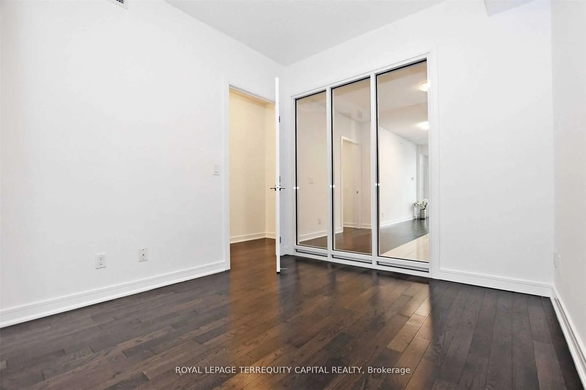 9199 Yonge Street, #406
