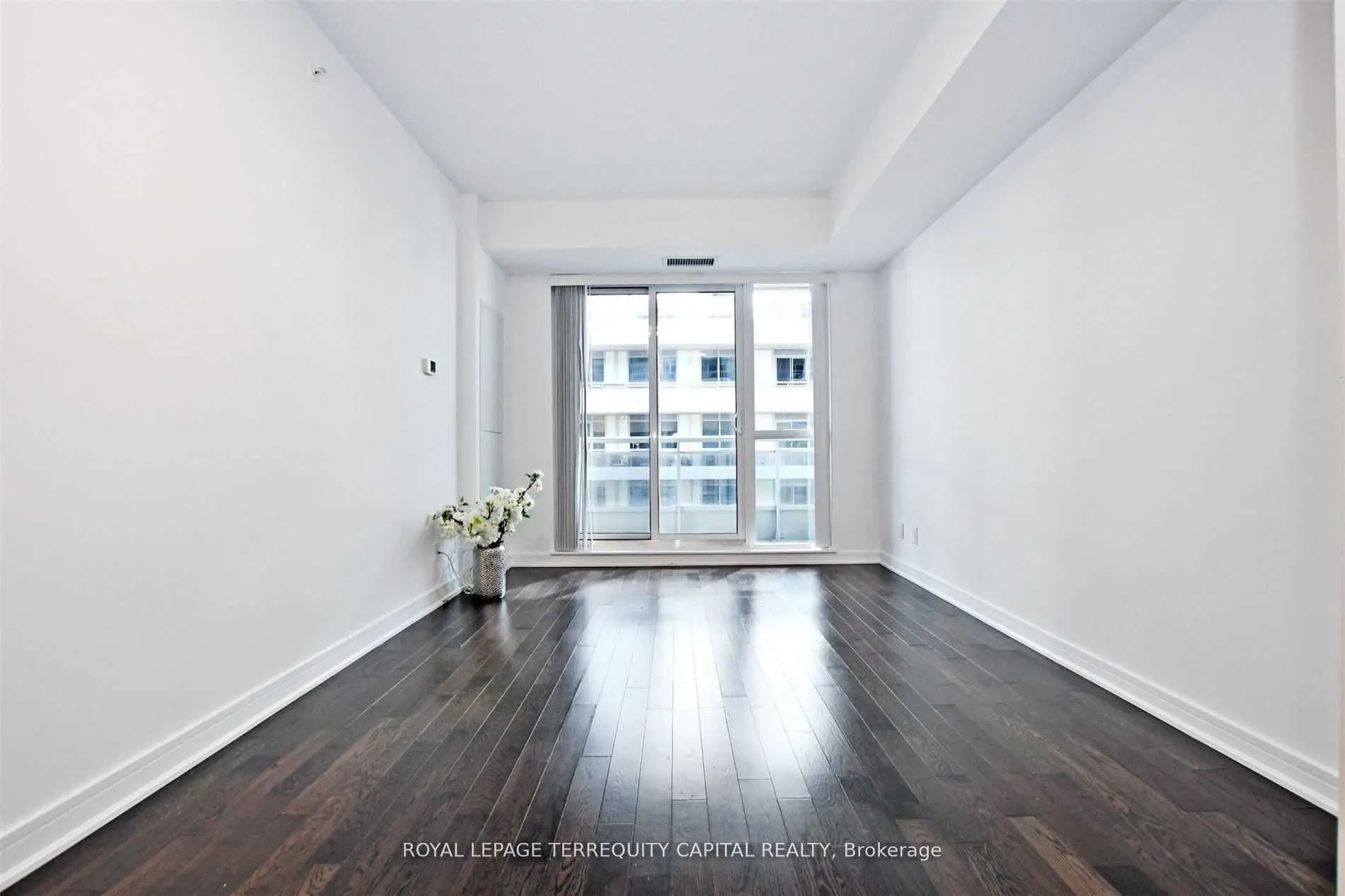 9199 Yonge Street, #406