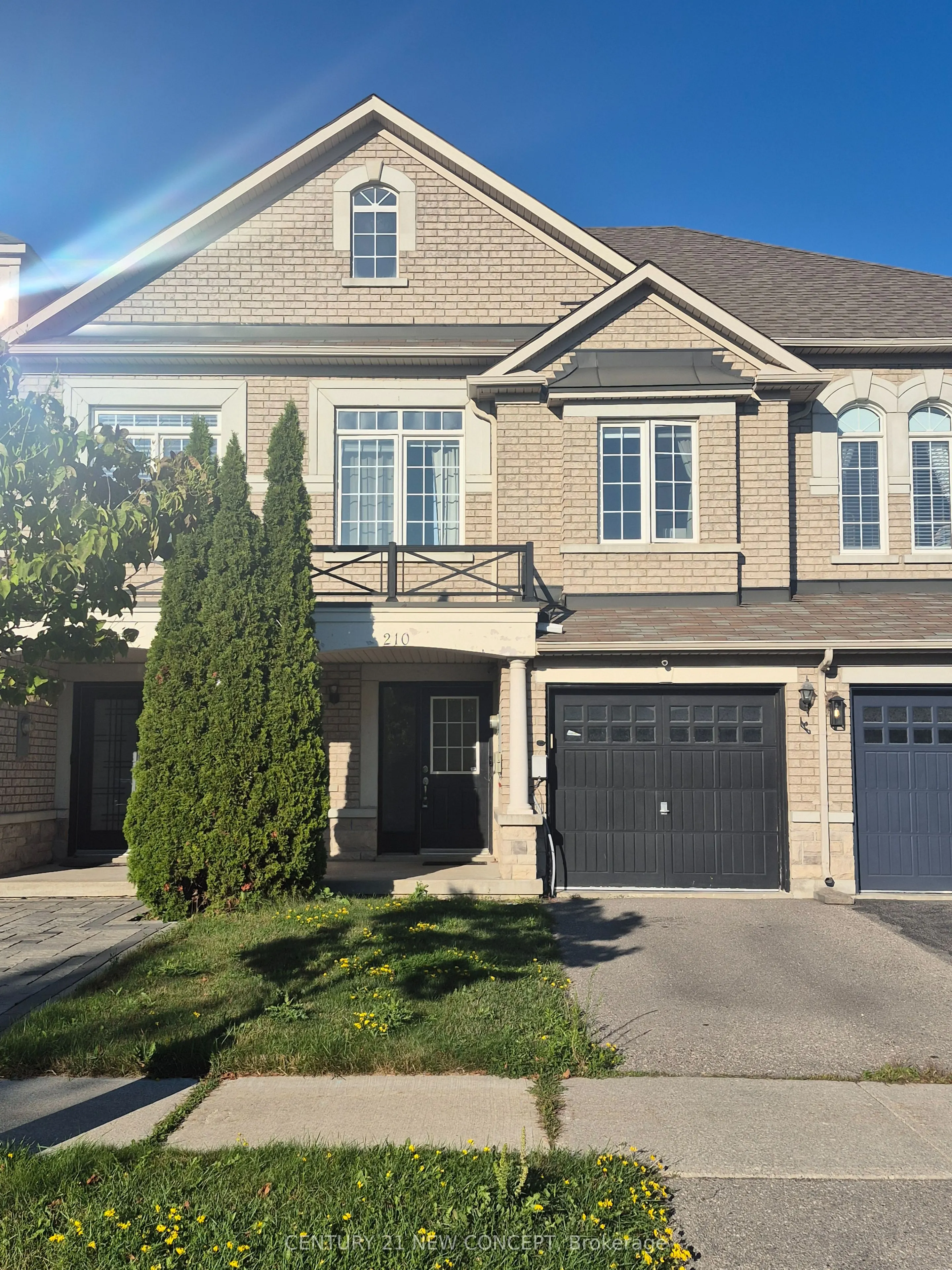 210 lauderdale Drive